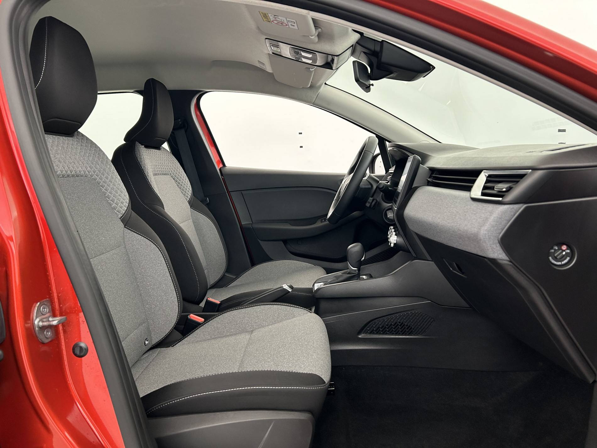 Vente en ligne Renault Clio 5 Clio E-Tech full hybrid 145 au prix de 19 490 €