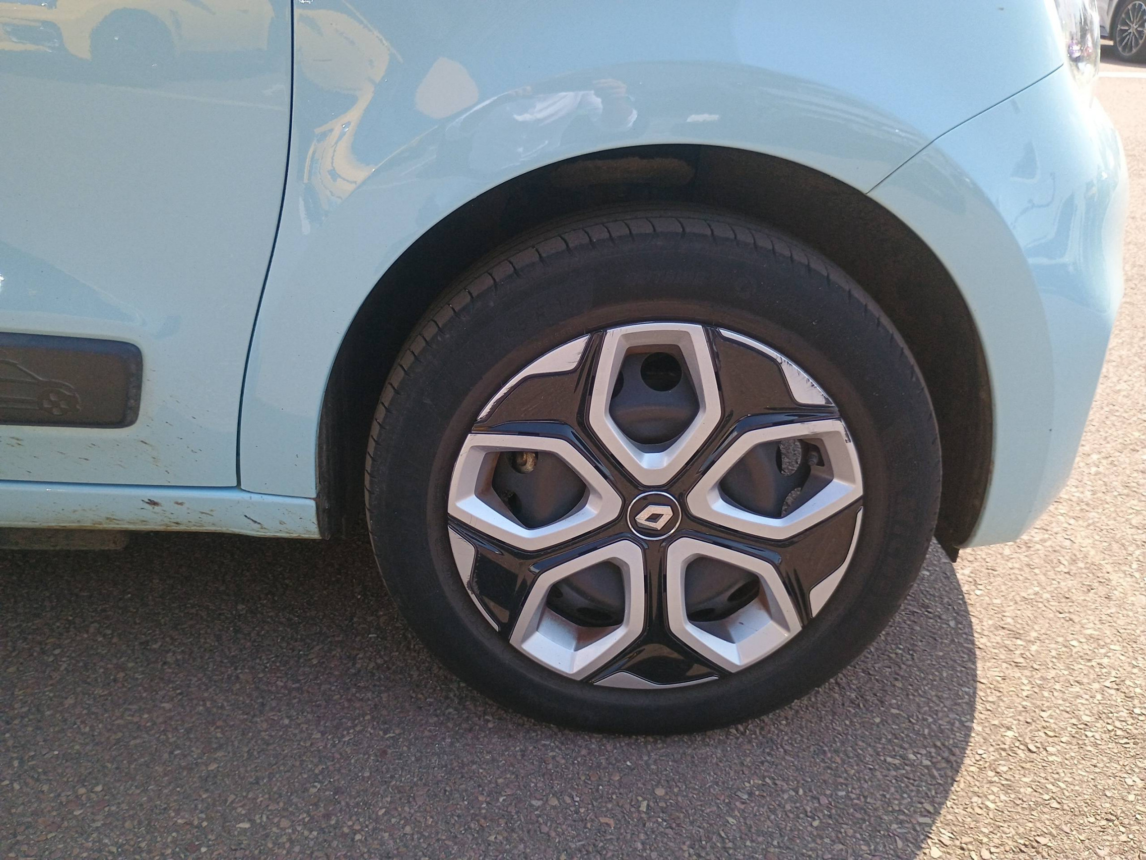 Vente en ligne Renault Twingo Electrique Twingo III E-Tech au prix de 13 491 €