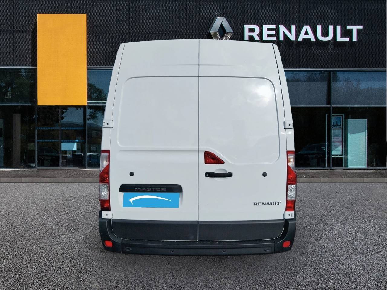 Vente en ligne Renault Master Fourgon MASTER FGN TRAC F3500 L2H2 BLUE DCI 135 au prix de 23 990 €