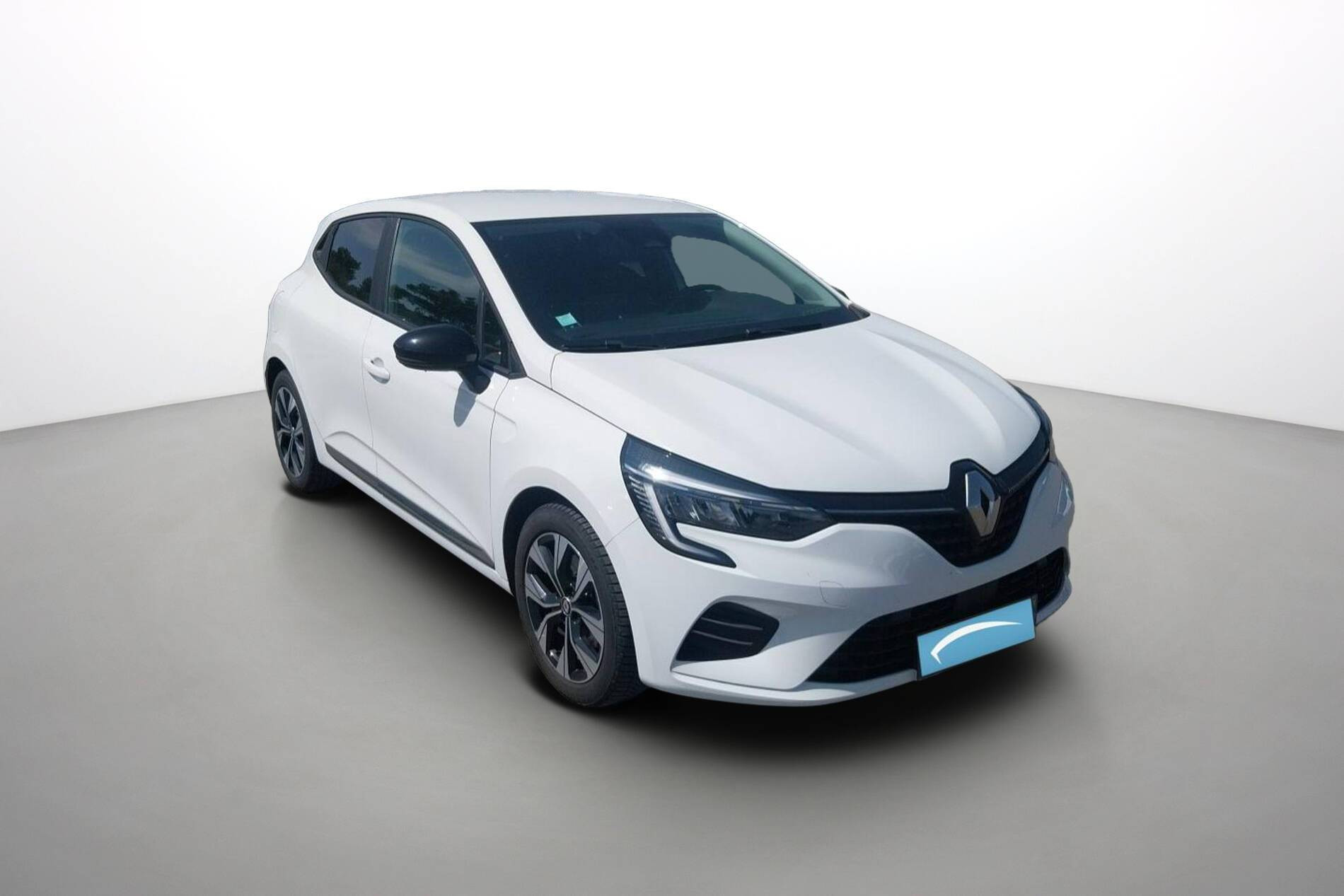 Vente en ligne Renault Clio 5 Clio E-Tech full hybrid 145 au prix de 15 990 €