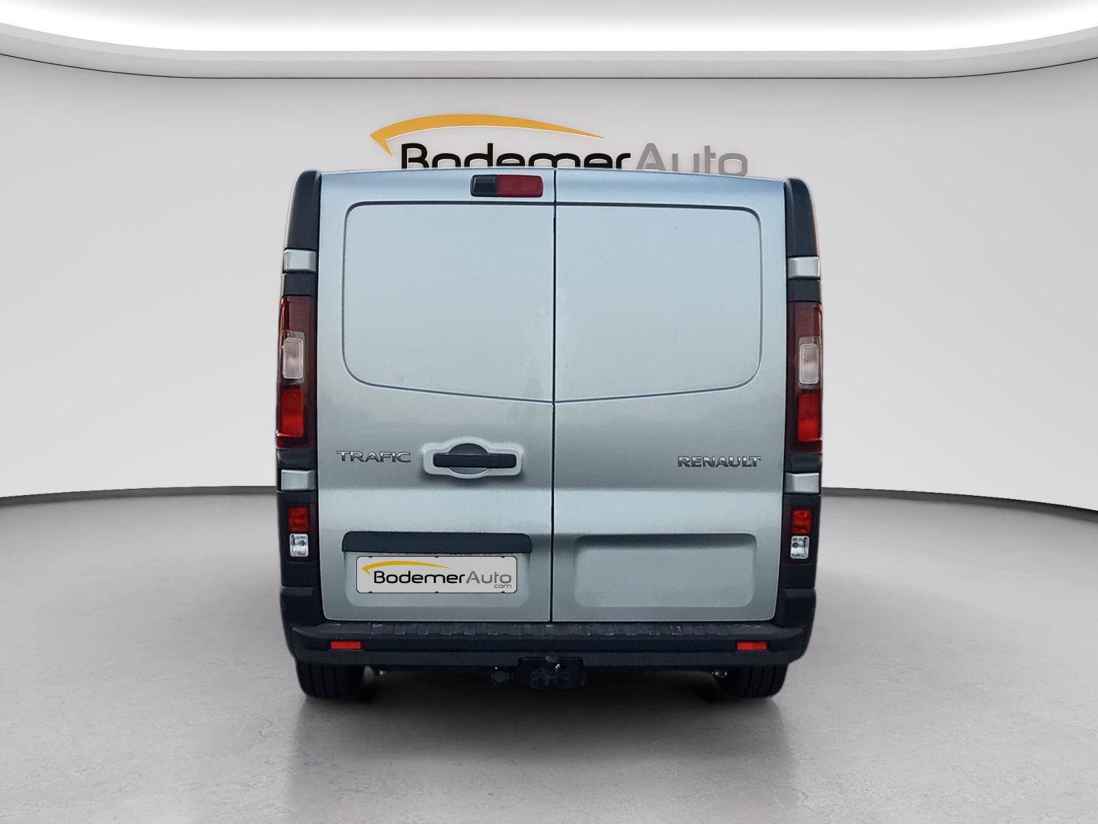 Vente en ligne Renault Trafic 3 Fourgon TRAFIC FG BLUE DCI 170 L1H1 2T8 AUTO au prix de 34 490 €