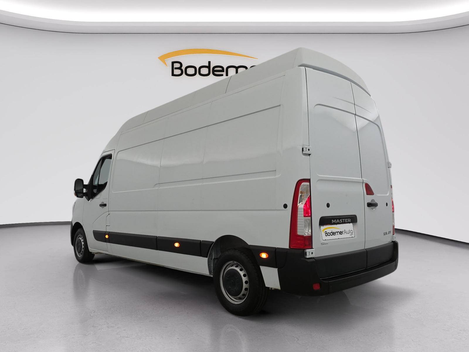 Vente en ligne Renault Master Fourgon MASTER FGN TRAC F3500 L3H3 BLUE DCI 135 au prix de 25 900 €