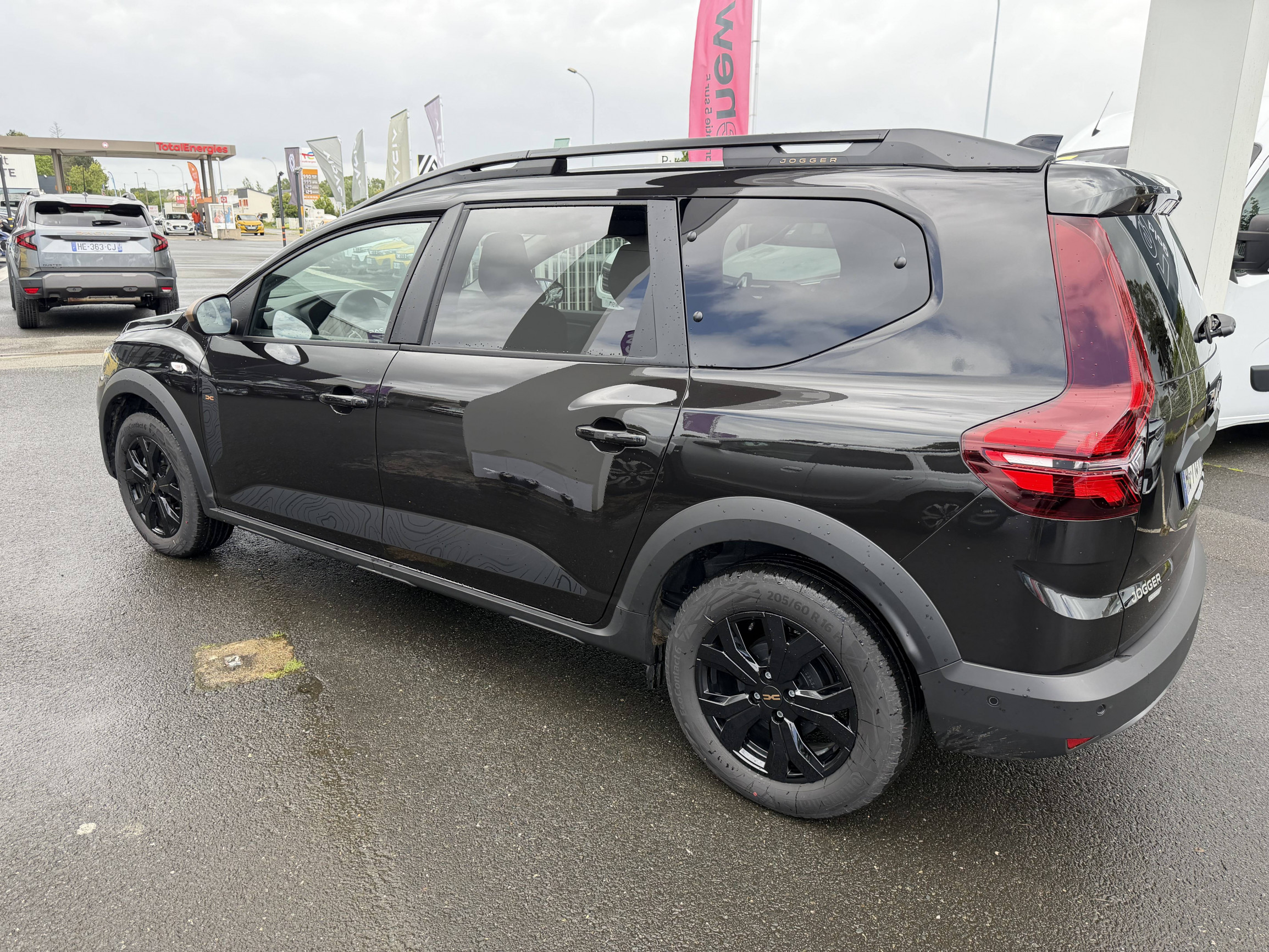 Vente en ligne Dacia Jogger  Hybrid 140 7 places GSR2 au prix de 25 990 €