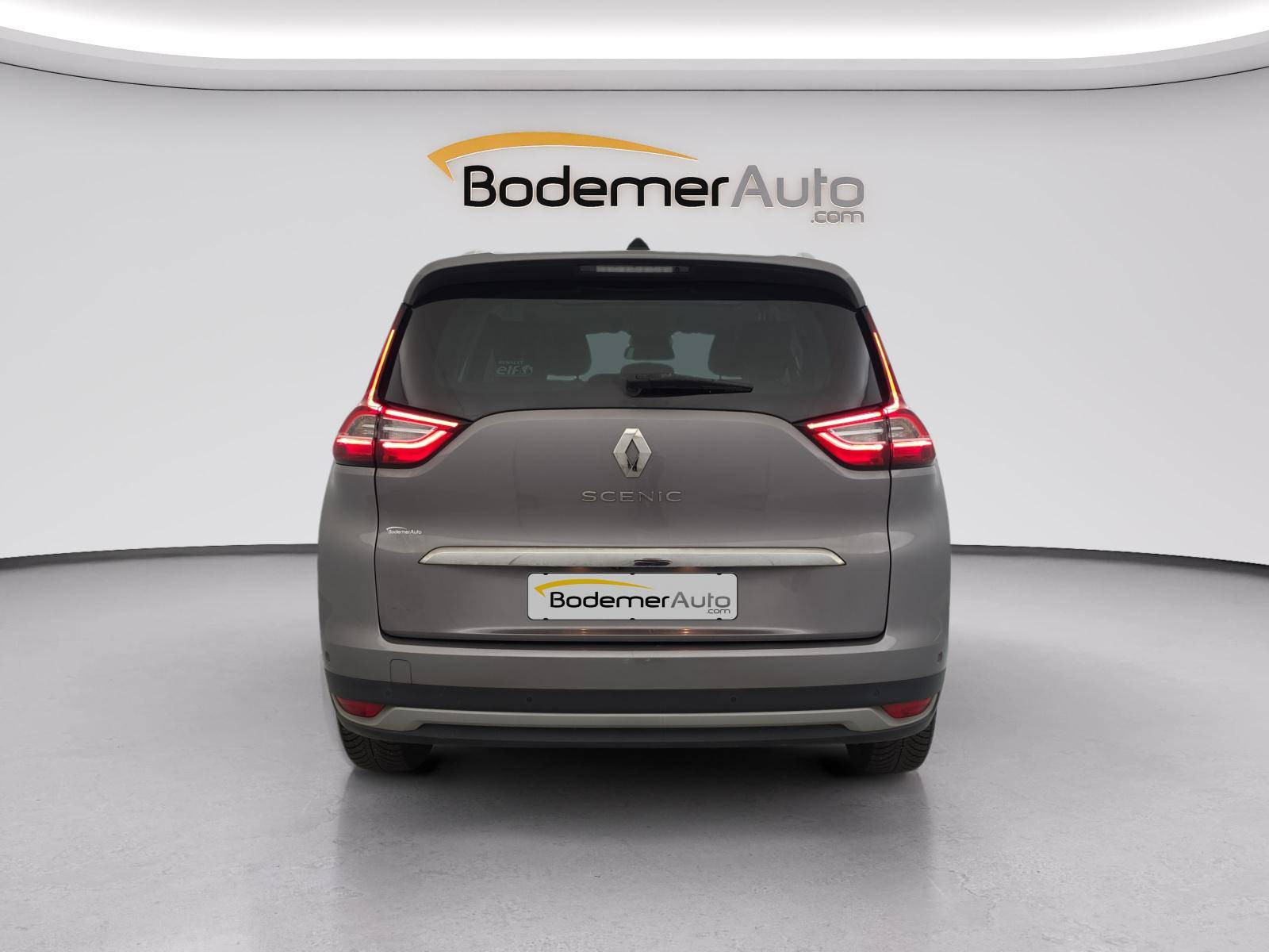 Vente en ligne Renault Grand Scenic 4 Grand Scenic Blue dCi 150 EDC au prix de 16 490 €
