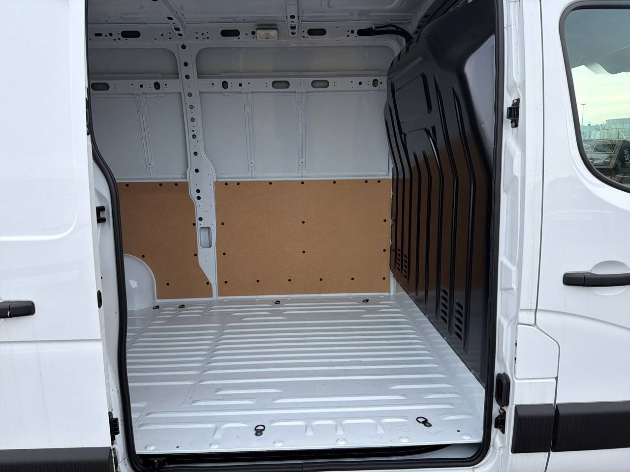 Vente en ligne Renault Master E-Tech MASTER ELECTRIQUE FGN L2H2 F3500 EV52 au prix de 27 990 €