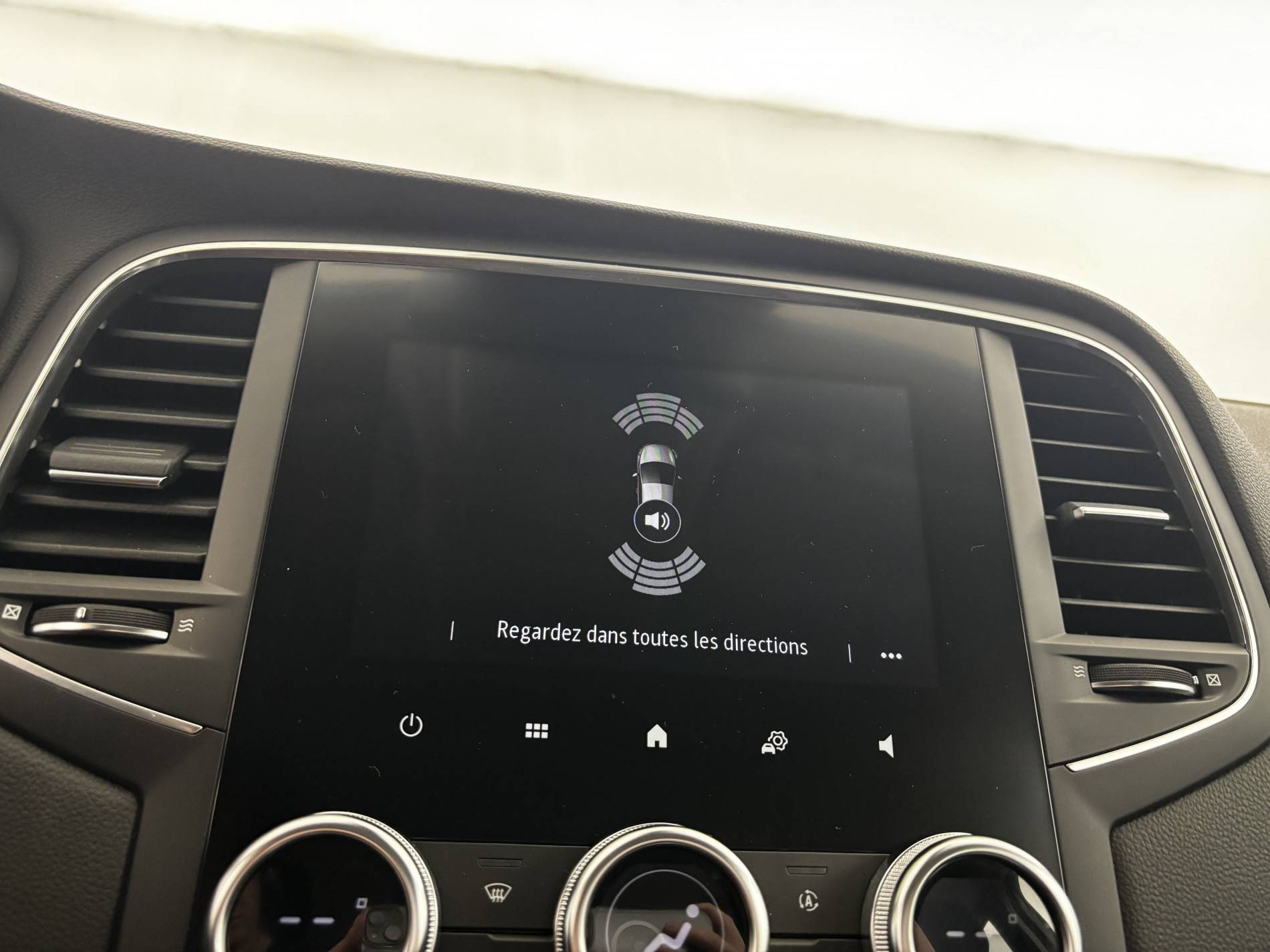 Vente en ligne Renault Megane 4 Mégane IV Berline Blue dCi 115 - 21N au prix de 14 900 €