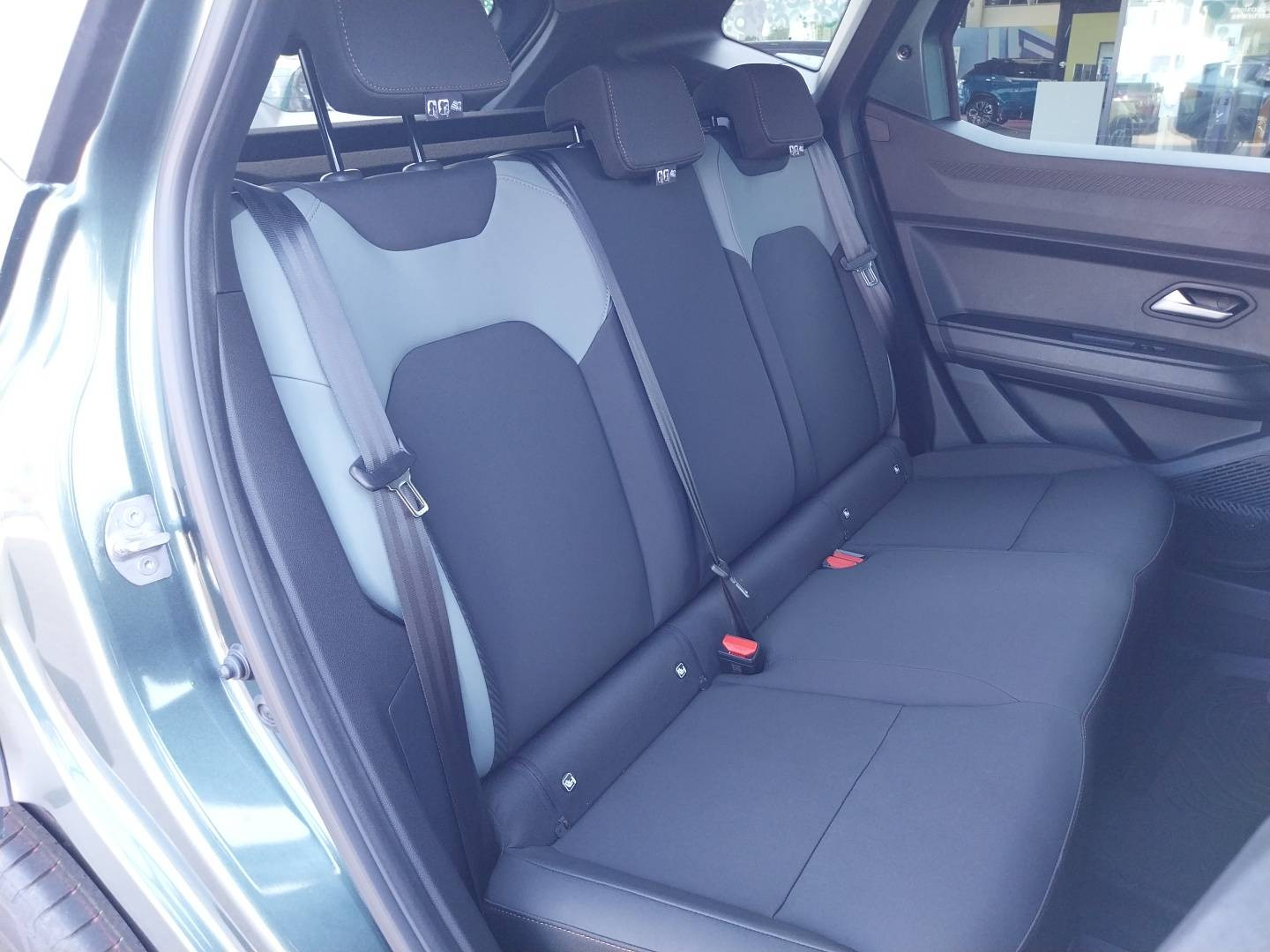Vente en ligne Dacia Duster  Hybrid 155 au prix de 30 225 €