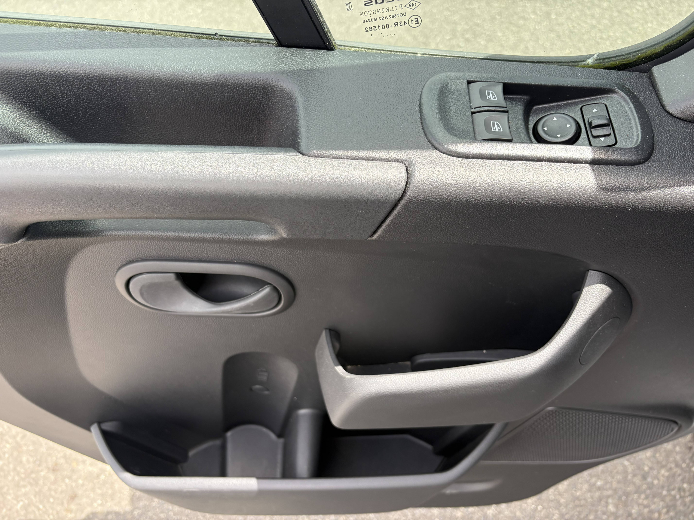 Vente en ligne Renault Master Fourgon MASTER FGN TRAC F3500 L2H2 BLUE DCI 135 au prix de 23 490 €