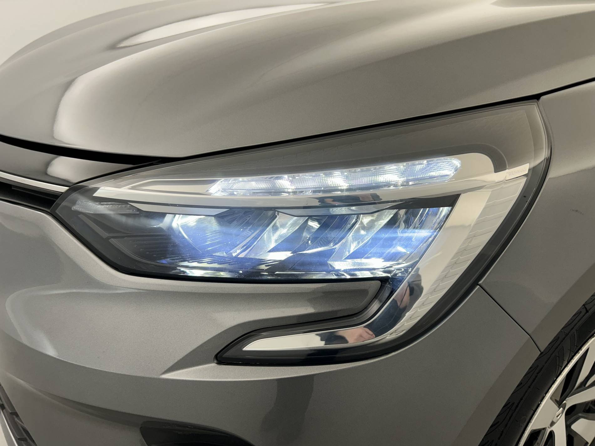 Vente en ligne Renault Clio 5 Clio TCe 90 au prix de 14 490 €