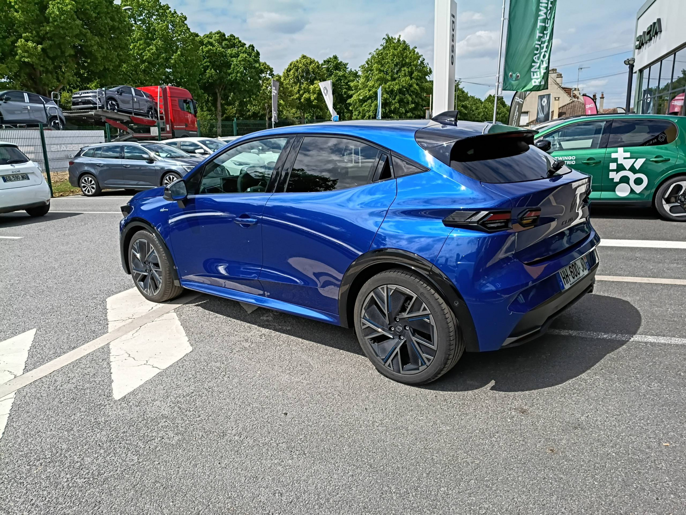 Vente en ligne Renault Clio 6 Clio E-Tech full hybrid 160 ch au prix de 28 490 €