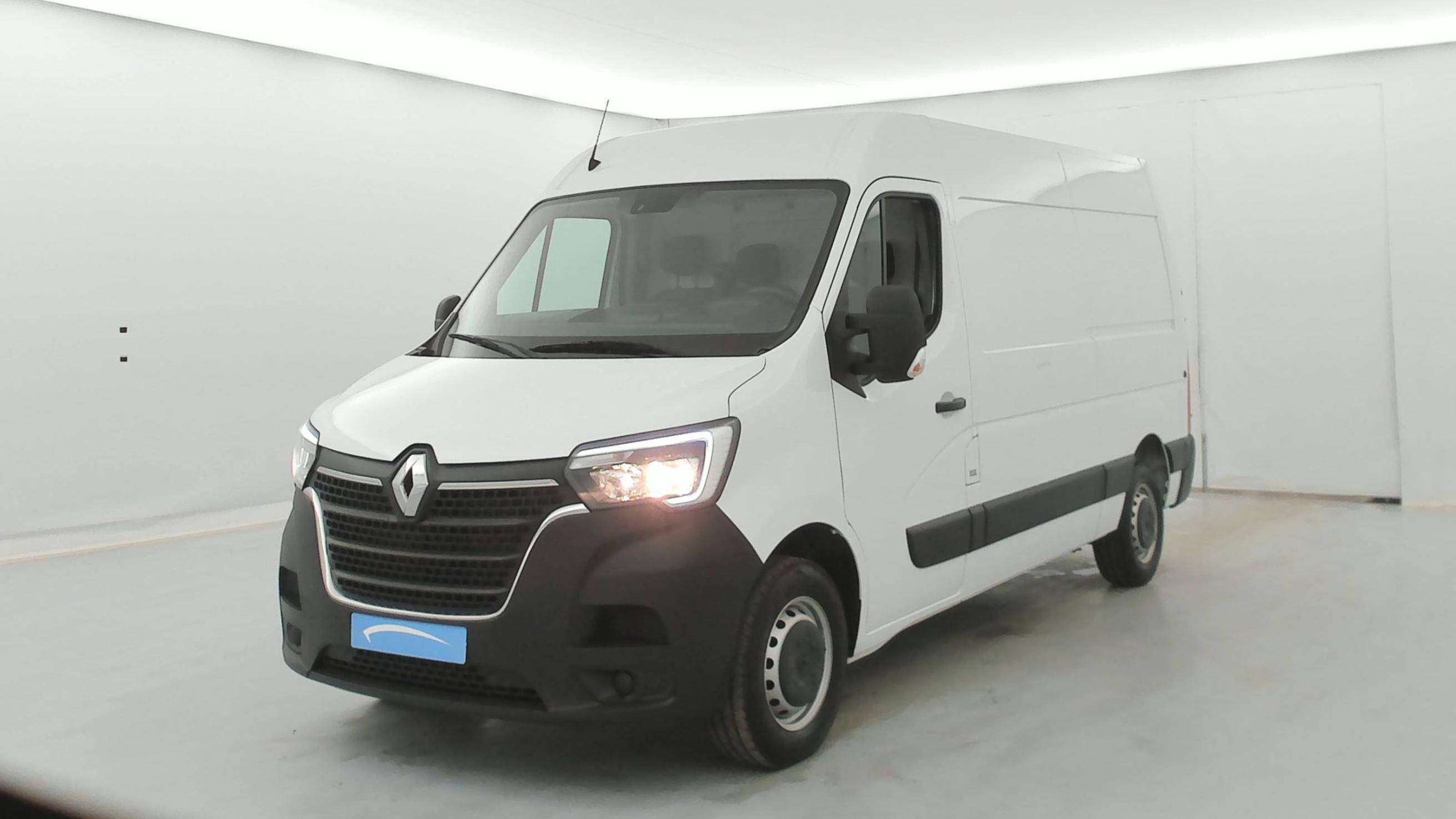 Renault Master Fourgon MASTER FGN TRAC F3500 L2H2 BLUE DCI 135 occasion de 2023 en vente à Brest
