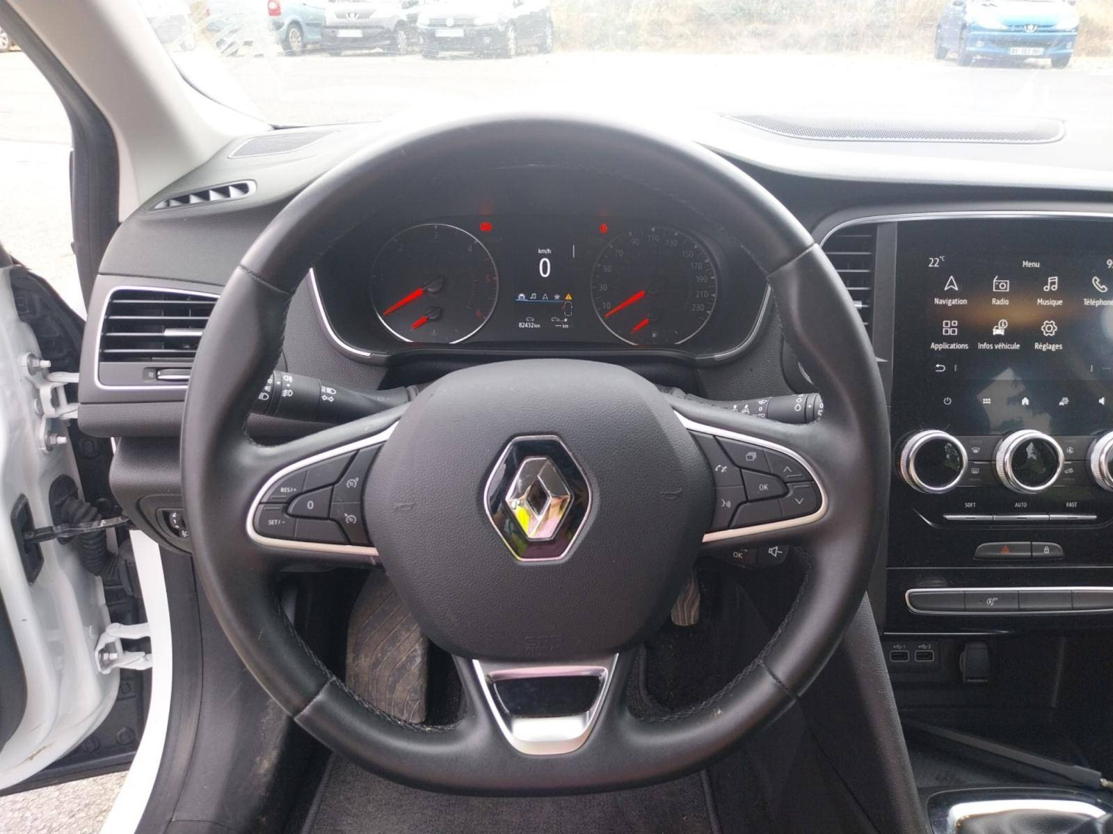 Vente en ligne Renault Megane 4  BLUE DCI 115 au prix de 13 900 €