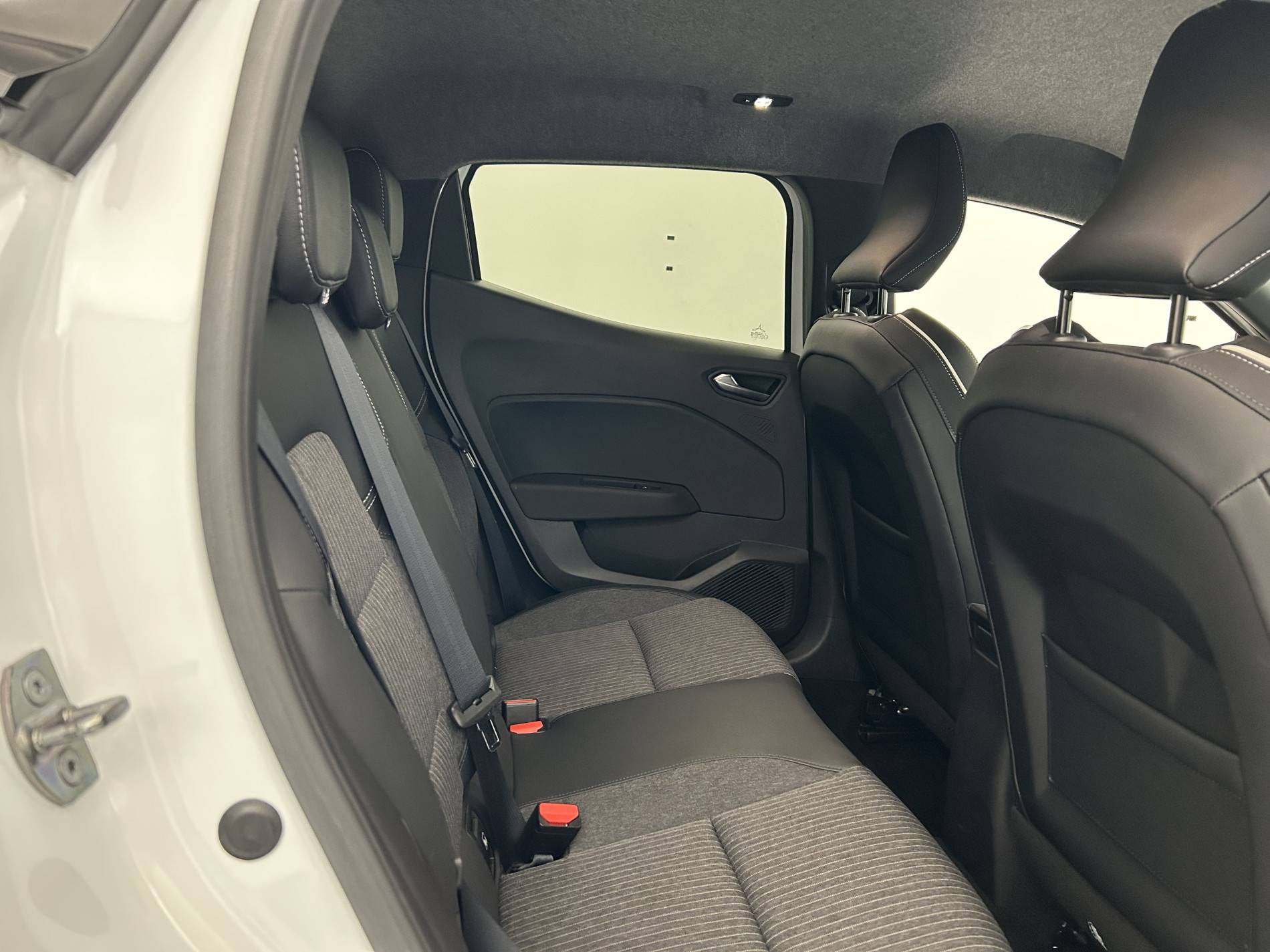 Vente en ligne Renault Clio 5 Clio TCe 90 au prix de 15 490 €