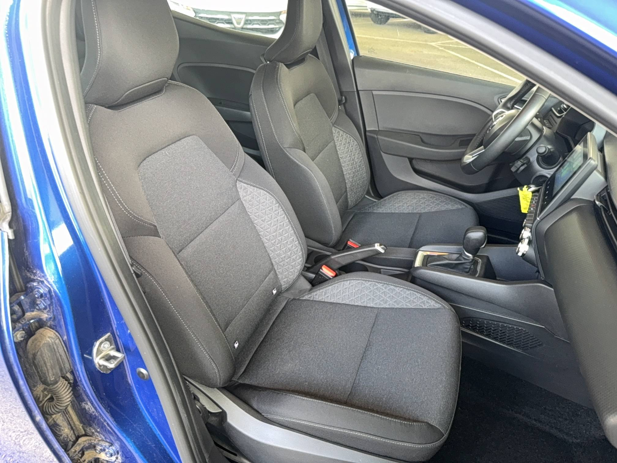 Vente en ligne Renault Clio 5 Clio E-Tech full hybrid 145 au prix de 16 690 €