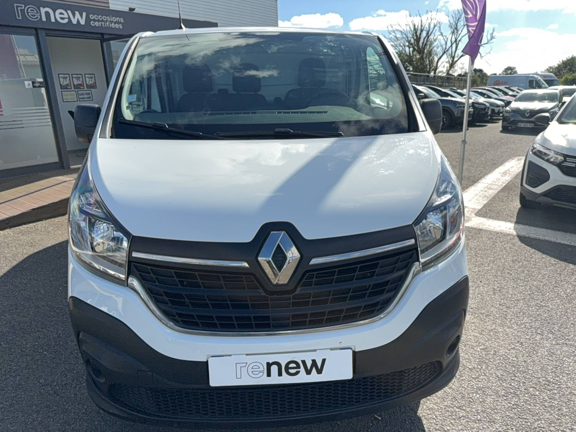 Vente en ligne Renault Trafic 3 Fourgon TRAFIC FGN L1H1 1000 KG DCI 120 au prix de 19 990 €