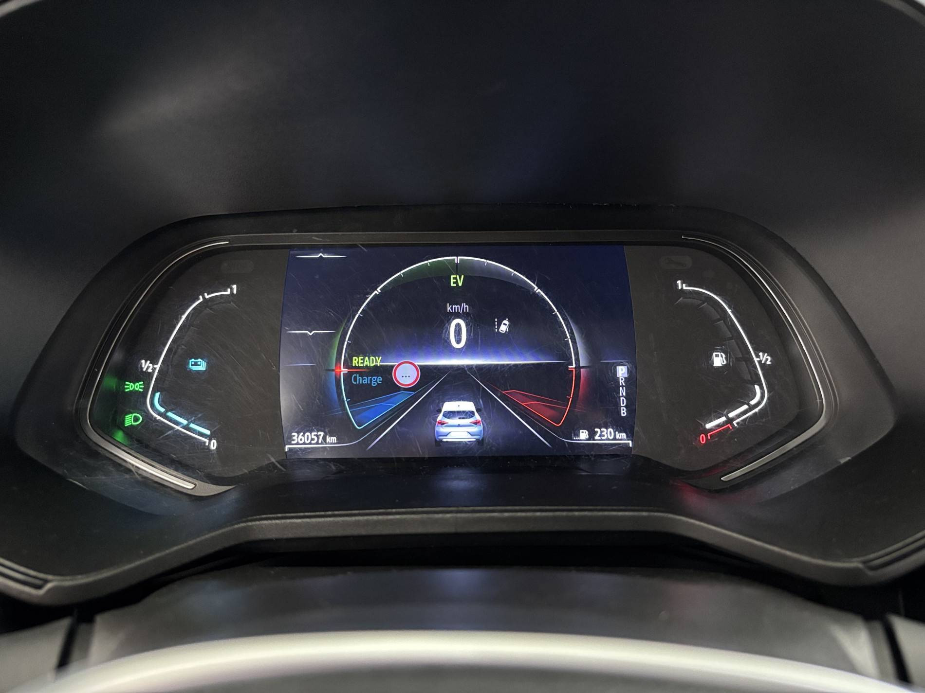 Vente en ligne Renault Clio 5 Clio E-Tech 140 - 21N au prix de 15 990 €