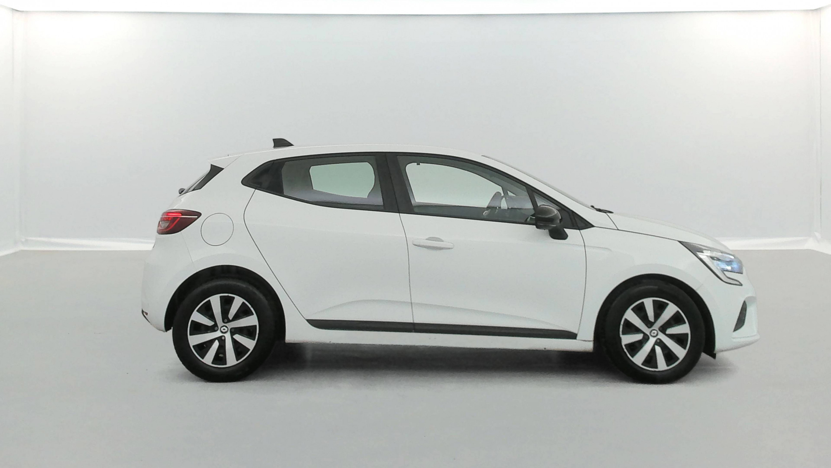Vente en ligne Renault Clio 5 Clio TCe 90 au prix de 13 990 €
