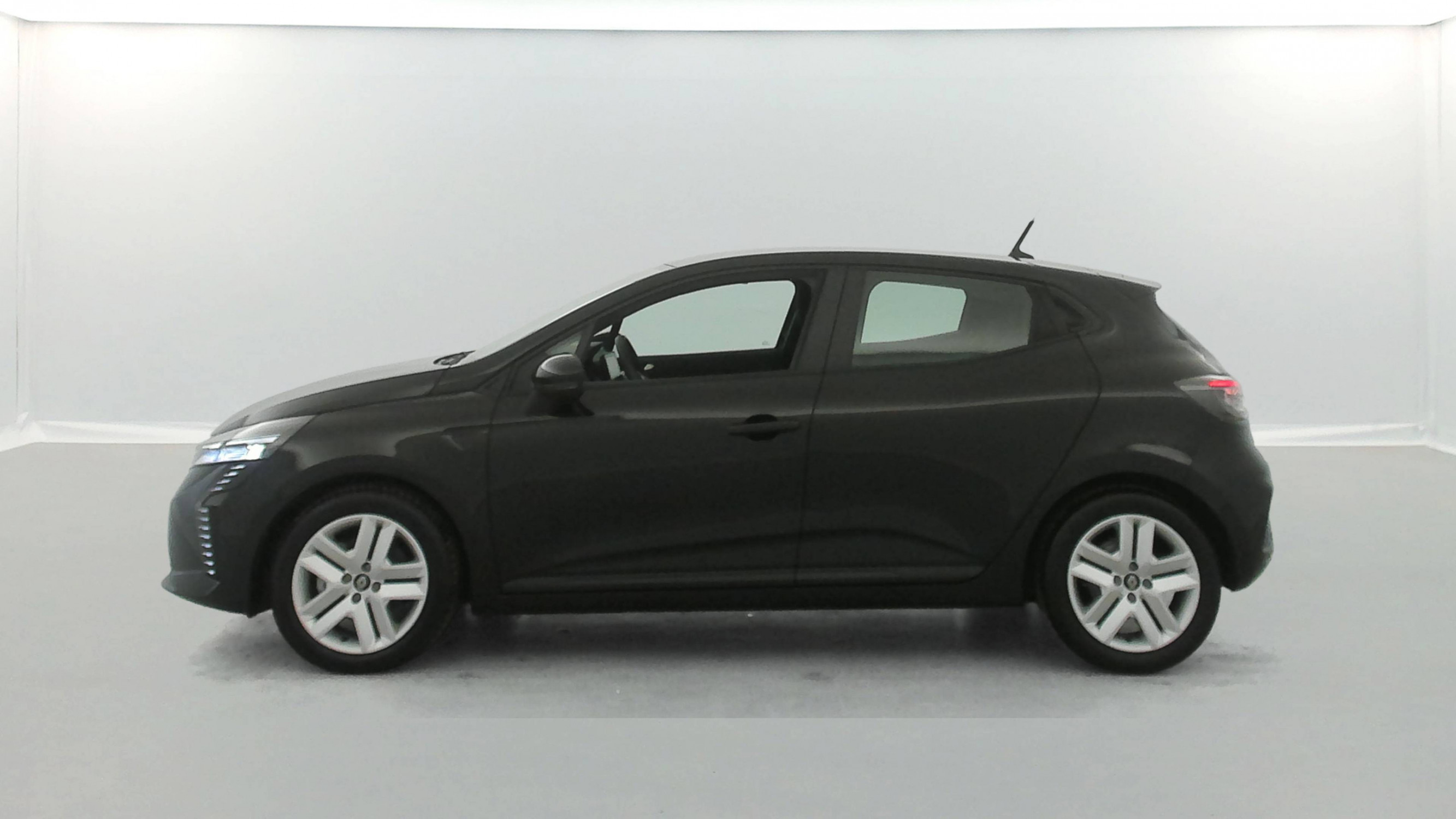 Vente en ligne Renault Clio 5 Clio E-Tech full hybrid 145 au prix de 18 500 €