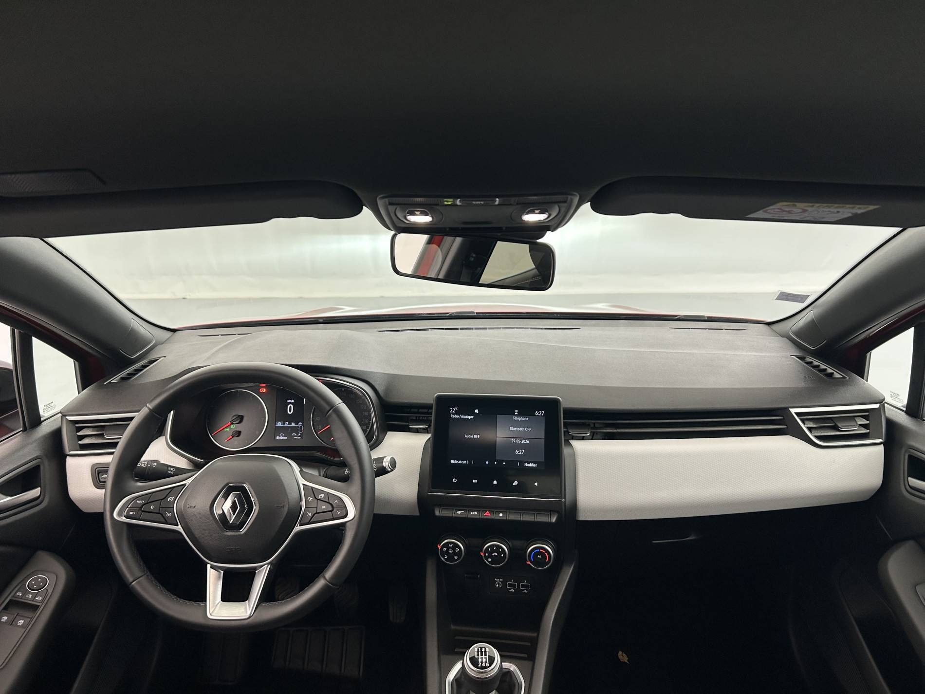 Vente en ligne Renault Clio 5 Clio TCe 90 - 21 au prix de 12 390 €