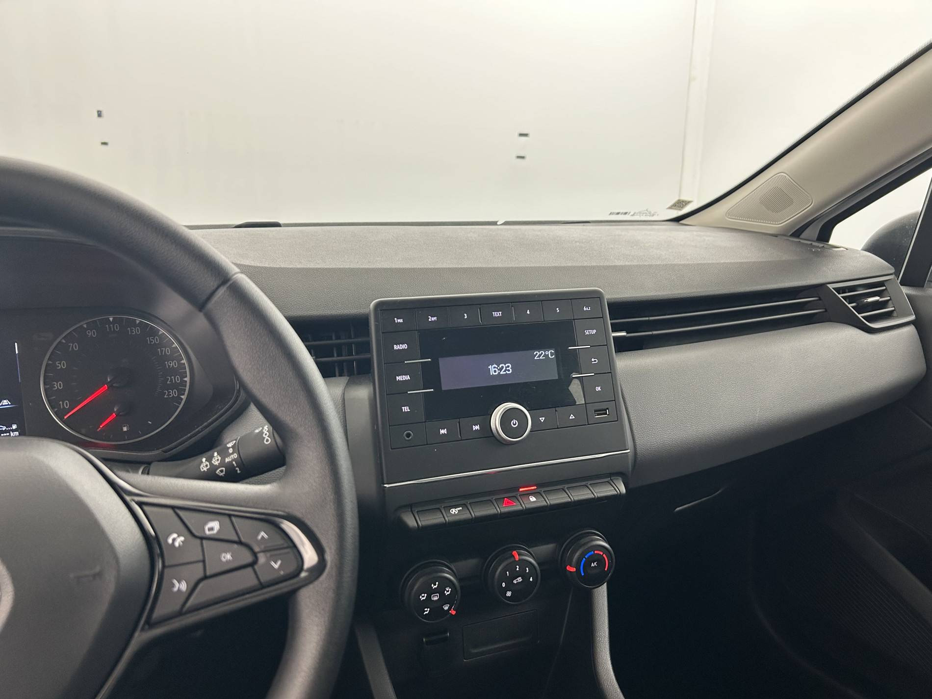 Vente en ligne Renault Clio 5 Clio SCe 65 au prix de 11 990 €