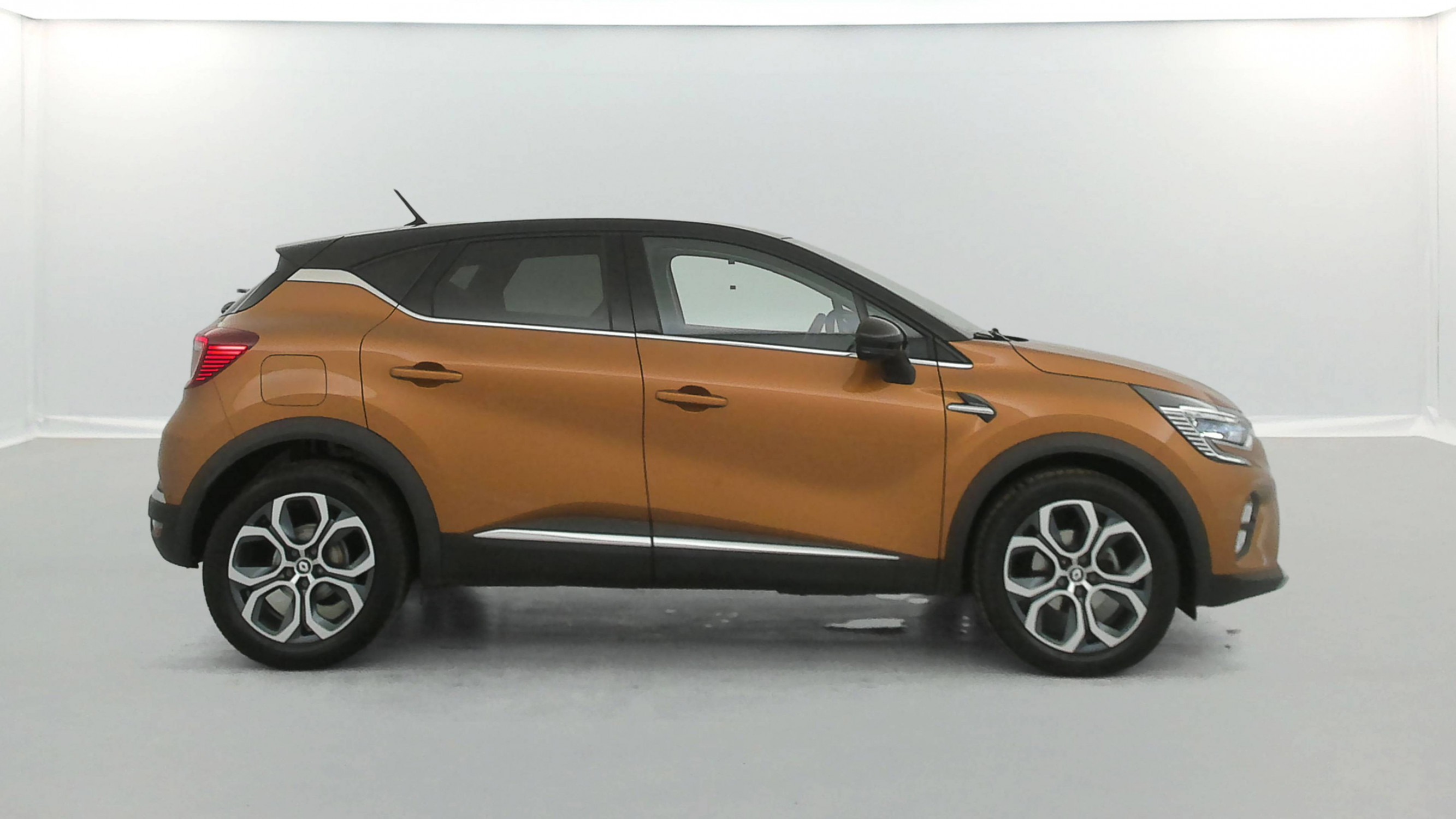 Vente en ligne Renault Captur  TCe 140 EDC - 21 au prix de 18 990 €