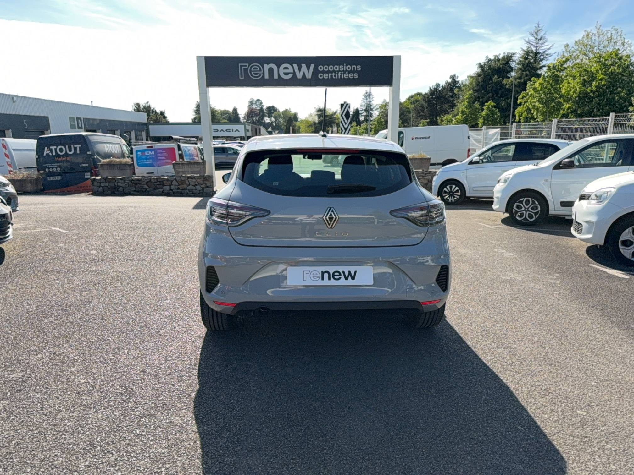 Vente en ligne Renault Clio 5 Clio Blue dCi 100 ch GSR2 au prix de 16 900 €