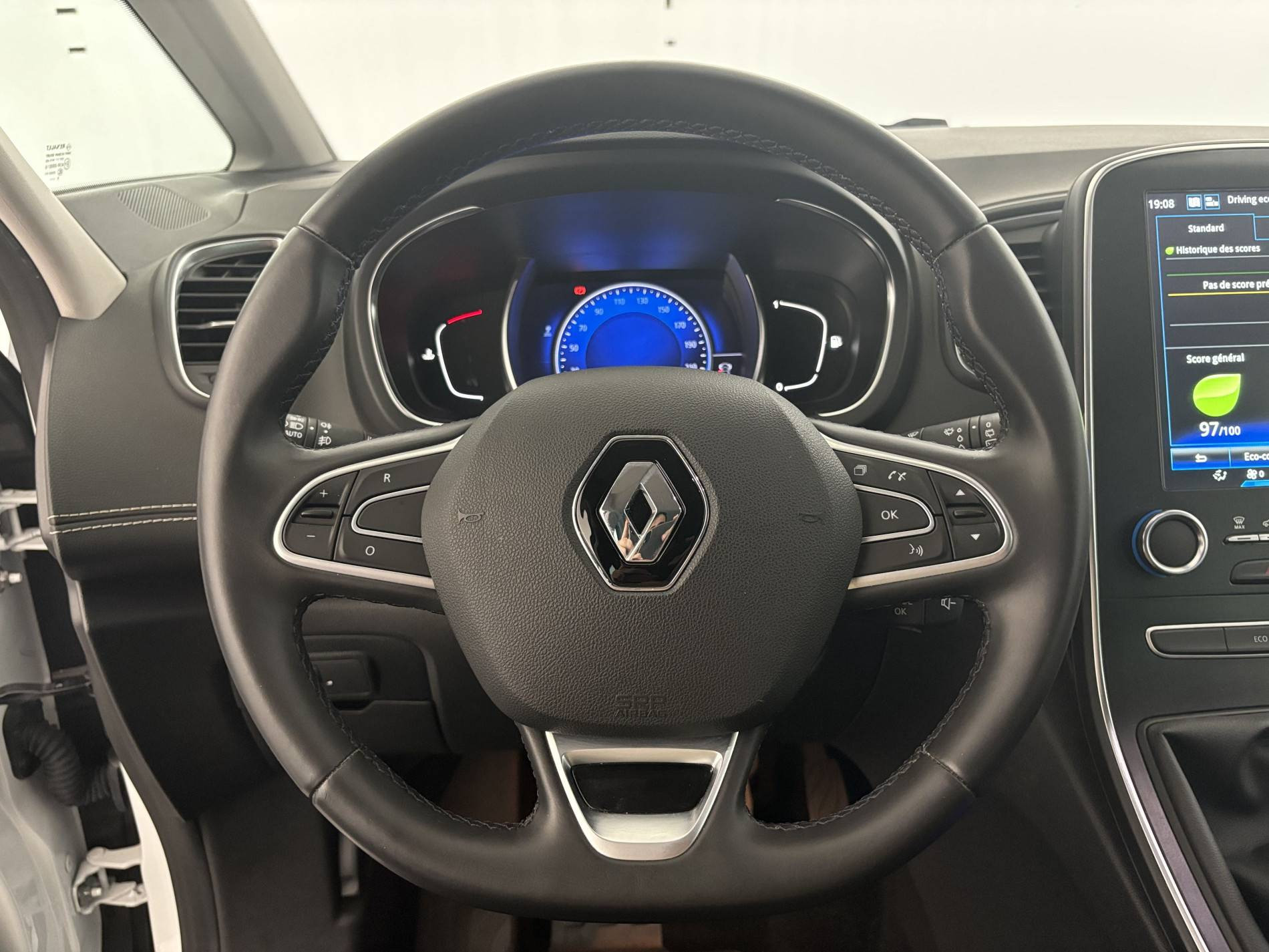 Vente en ligne Renault Scenic 4 Scenic Blue dCi 120 au prix de 15 590 €