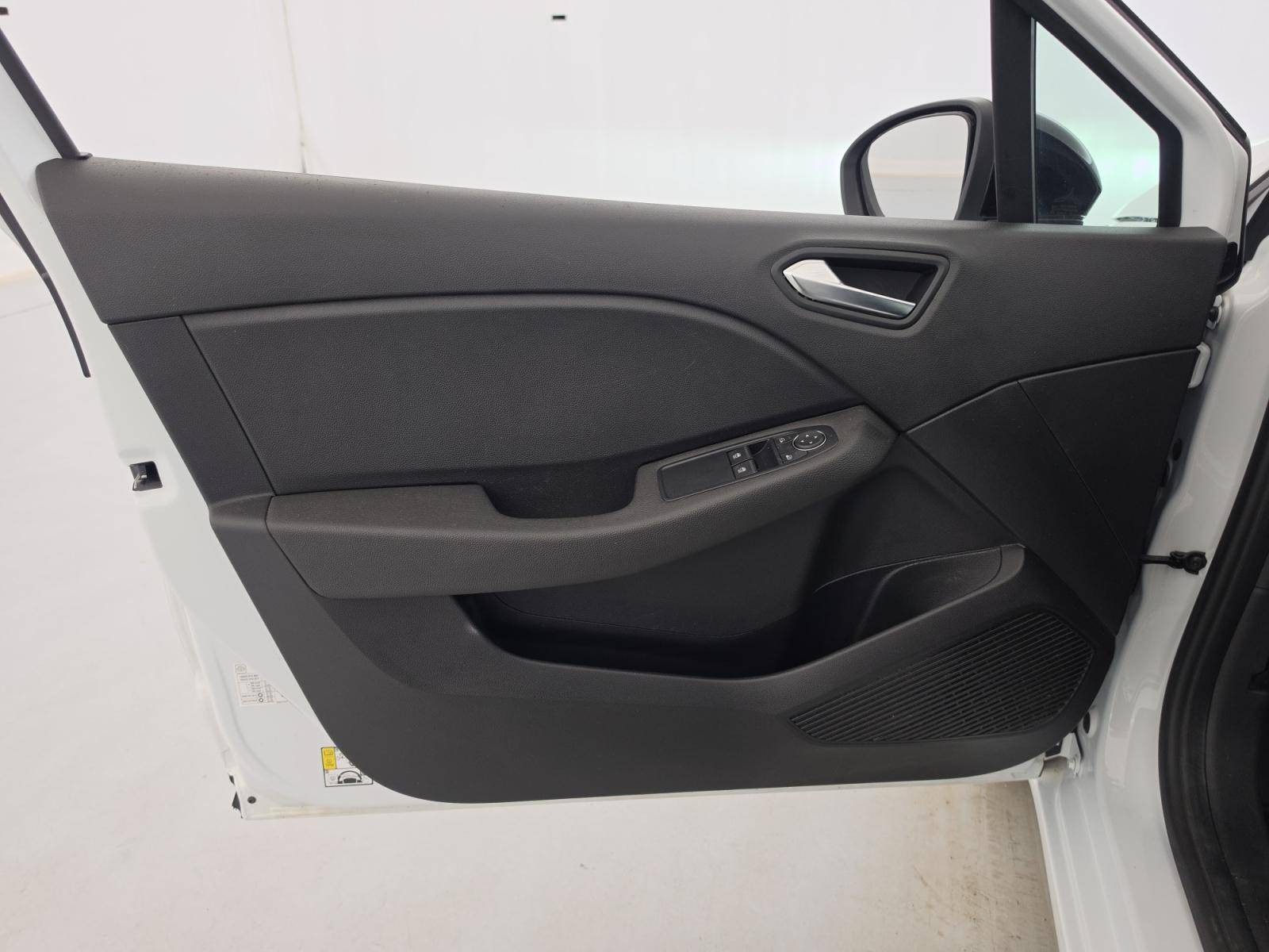 Vente en ligne Renault Clio 5 Clio TCe 90 au prix de 12 390 €