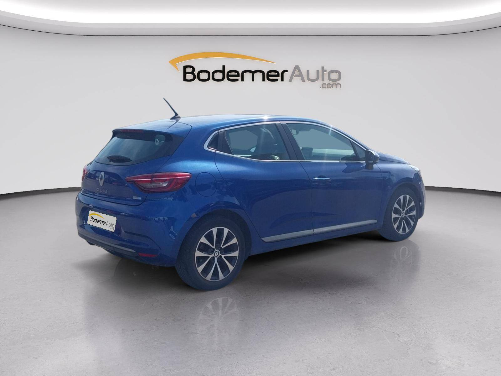 Vente en ligne Renault Clio 5 Clio E-Tech 140 - 21N au prix de 17 490 €