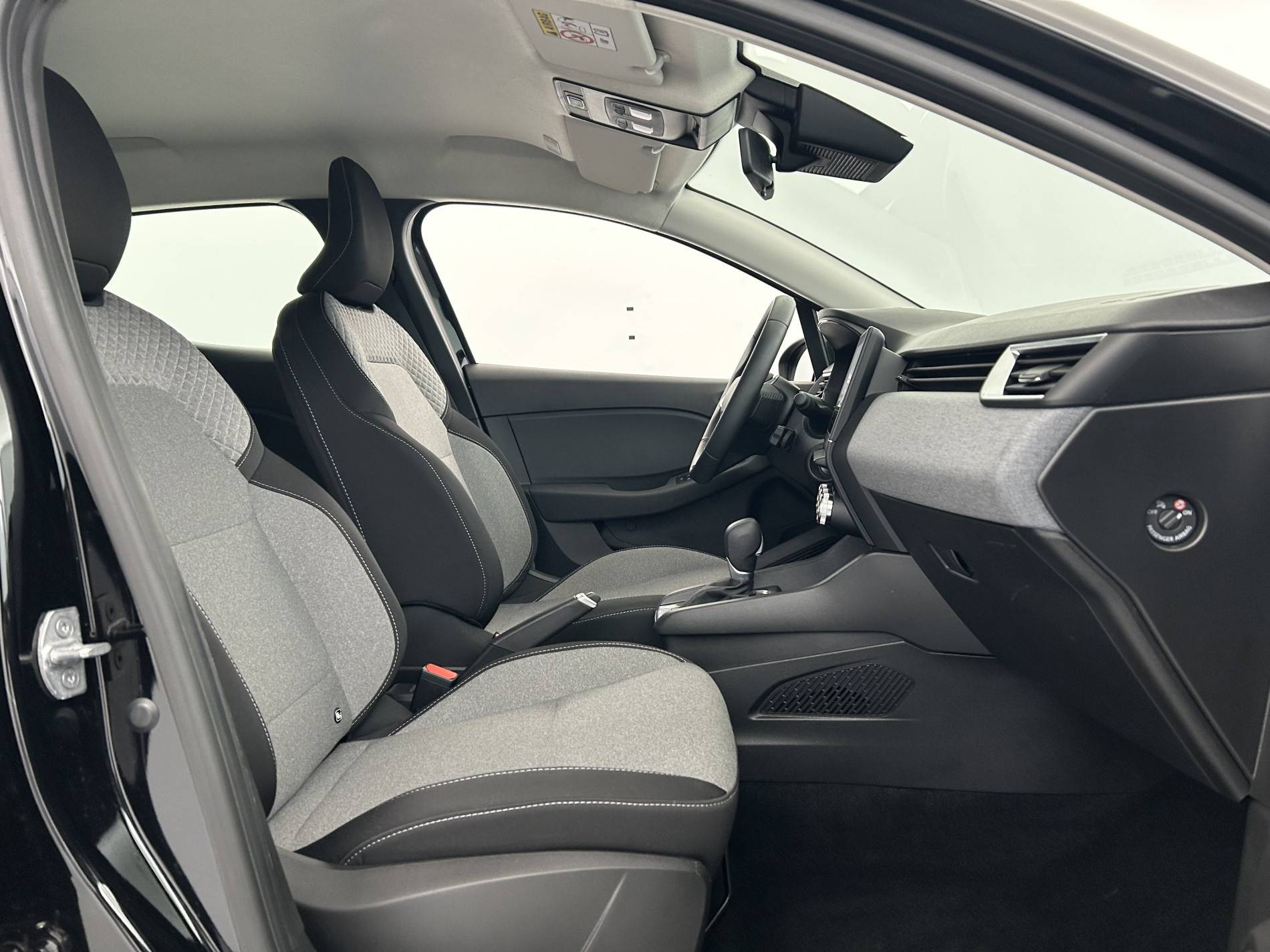 Vente en ligne Renault Clio 5 Clio E-Tech full hybrid 145 ch GSR2 au prix de 19 250 €