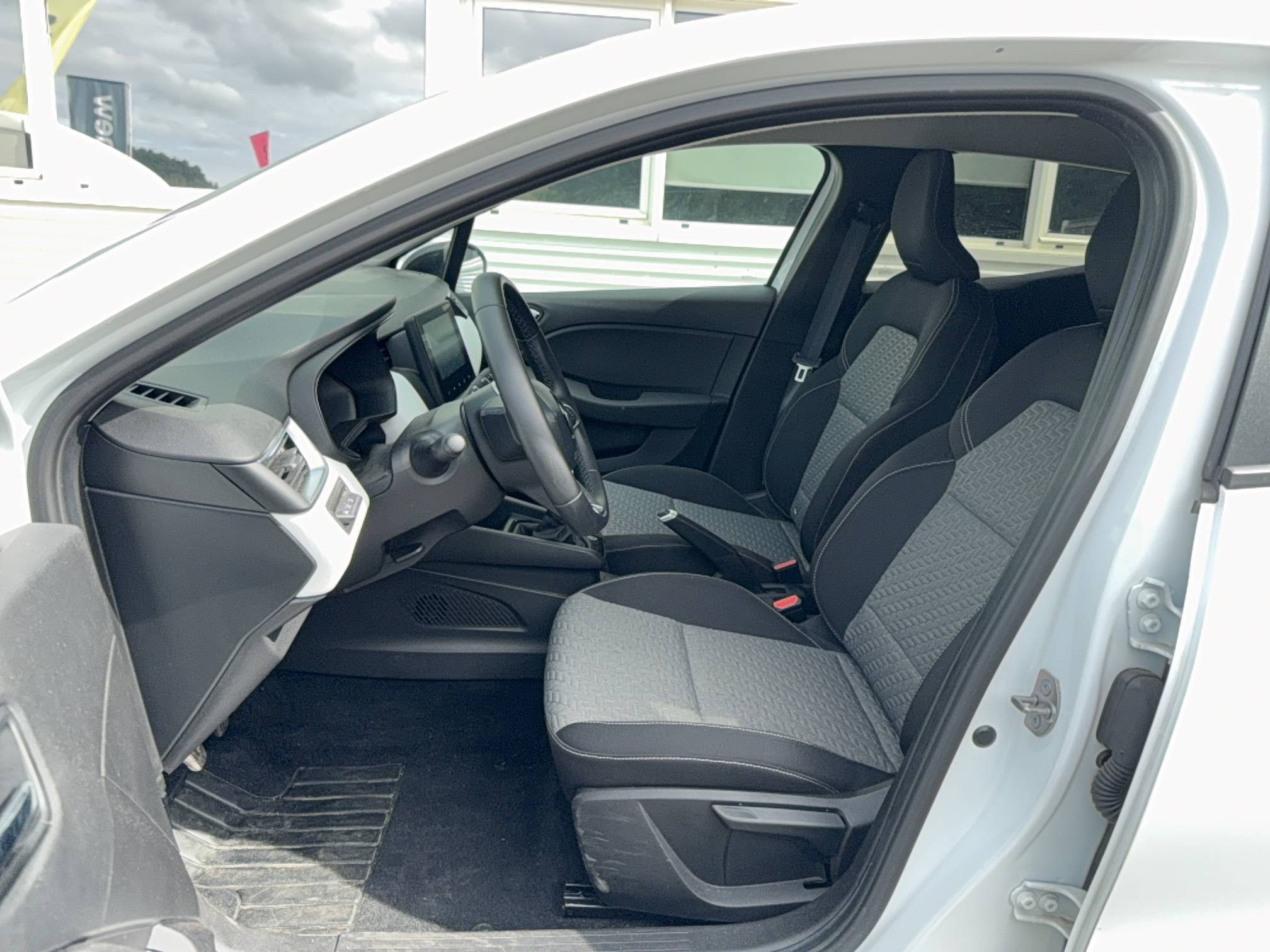 Vente en ligne Renault Clio 5 Clio Blue dCi 100 au prix de 15 990 €