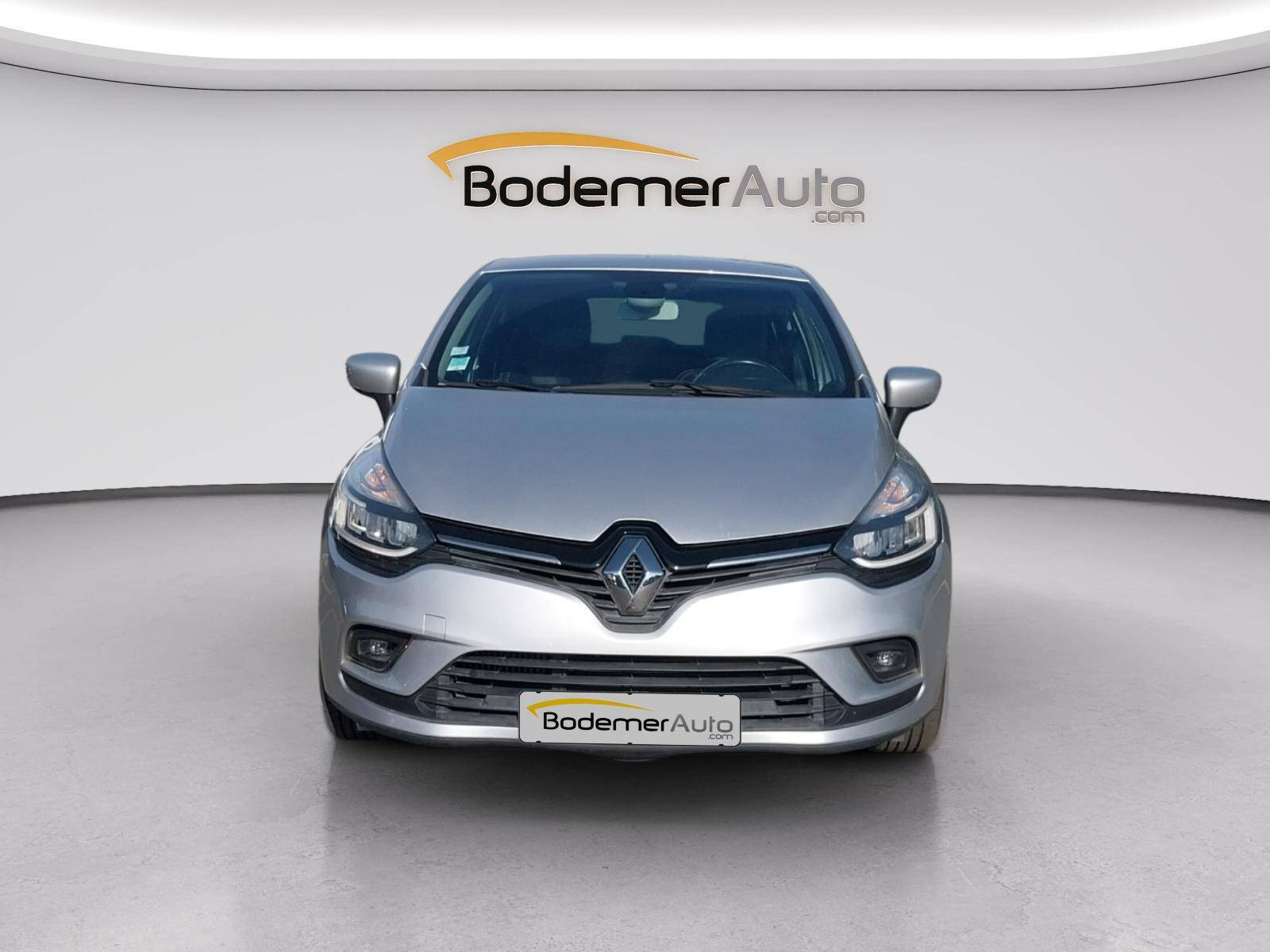 Vente en ligne Renault Clio 4 Clio TCe 90 E6C au prix de 10 990 €