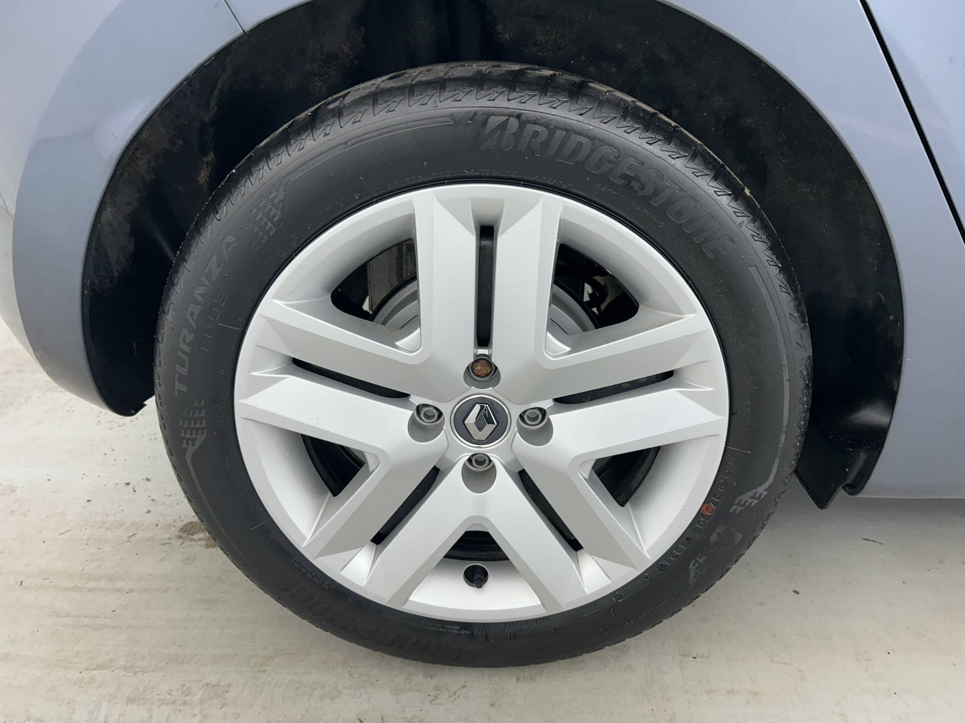 Vente en ligne Renault Clio 5 Clio E-Tech 140 - 21N au prix de 14 970 €