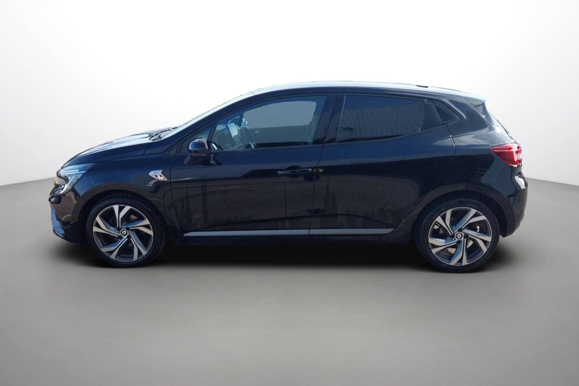 Vente en ligne Renault Clio 5 Clio TCe 140 au prix de 17 490 €