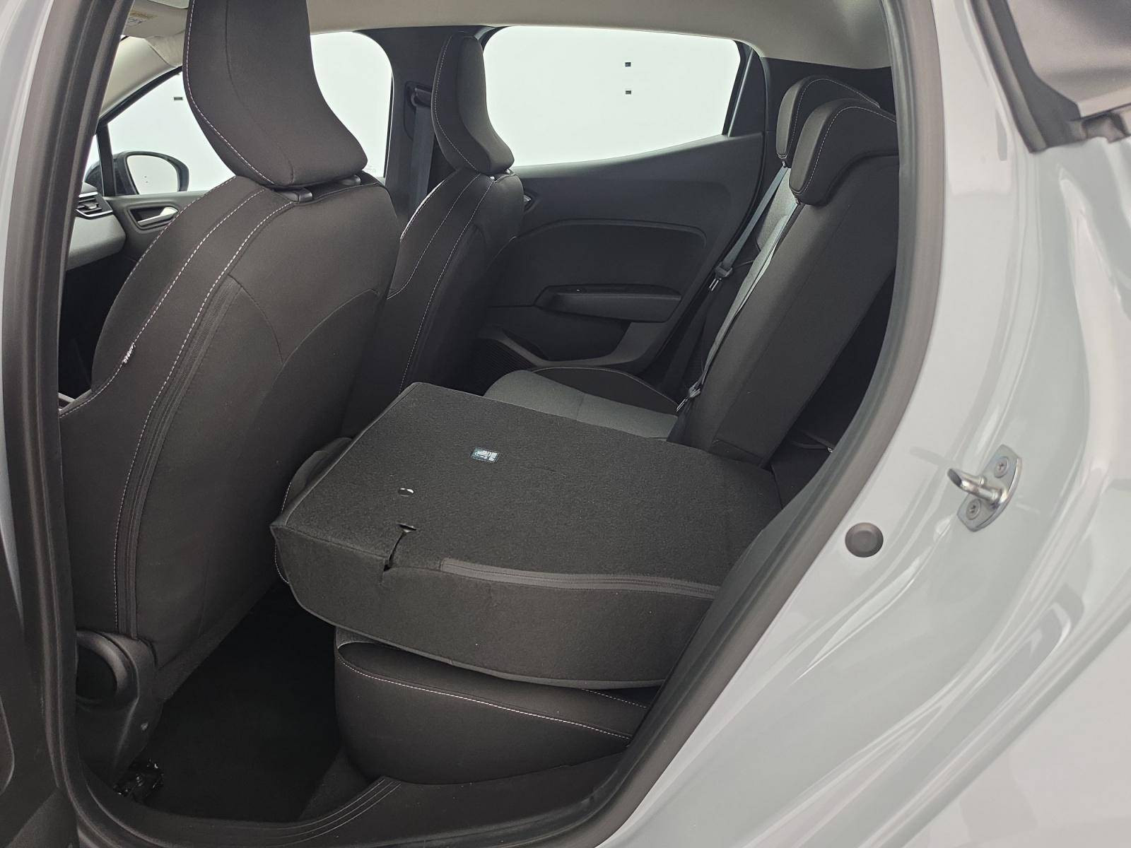 Vente en ligne Renault Clio 5 Clio E-Tech full hybrid 145 ch GSR2 au prix de 19 190 €