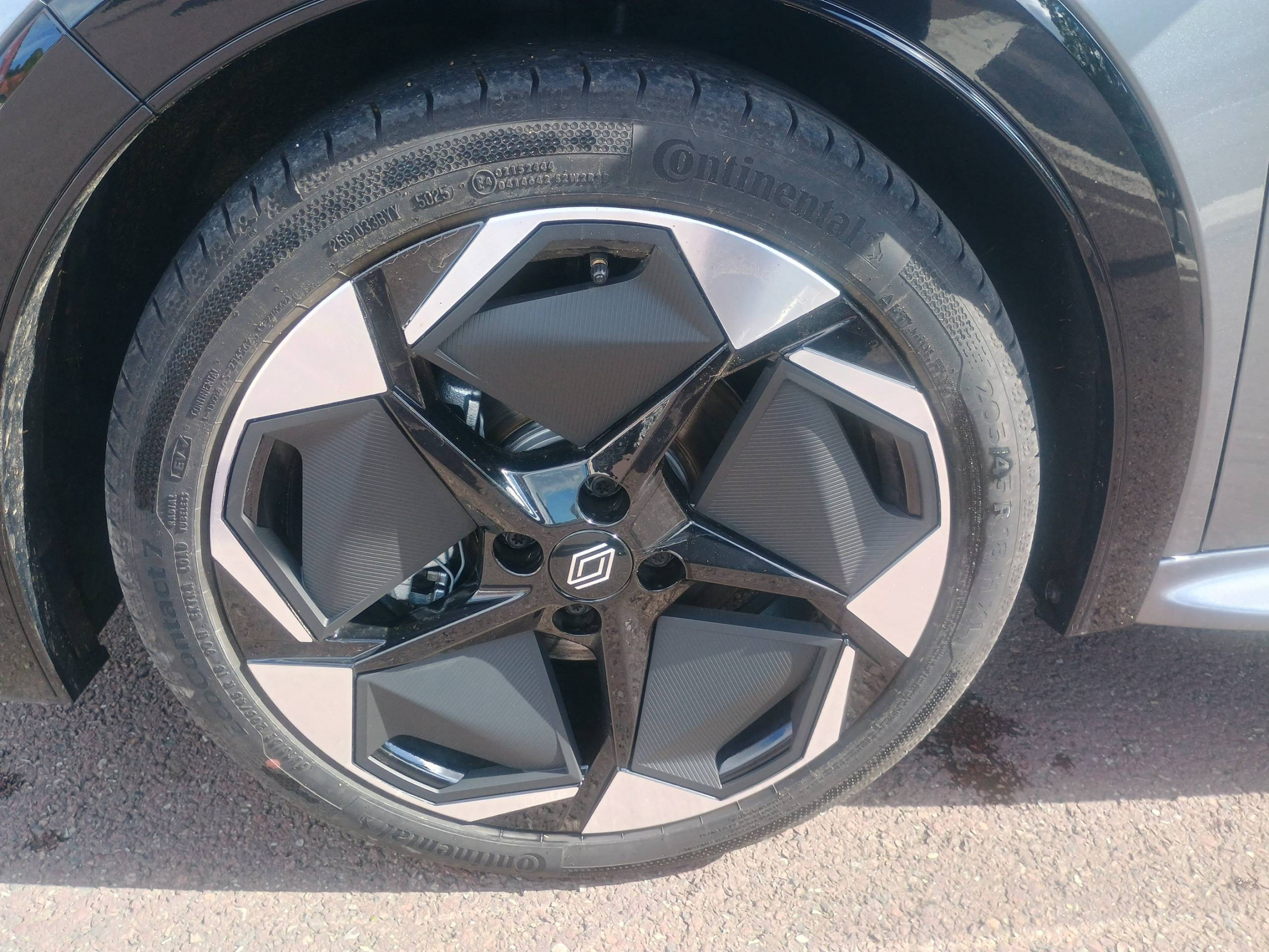 Vente en ligne Renault Clio 6 Clio E-Tech full hybrid 160 ch au prix de 28 200 €
