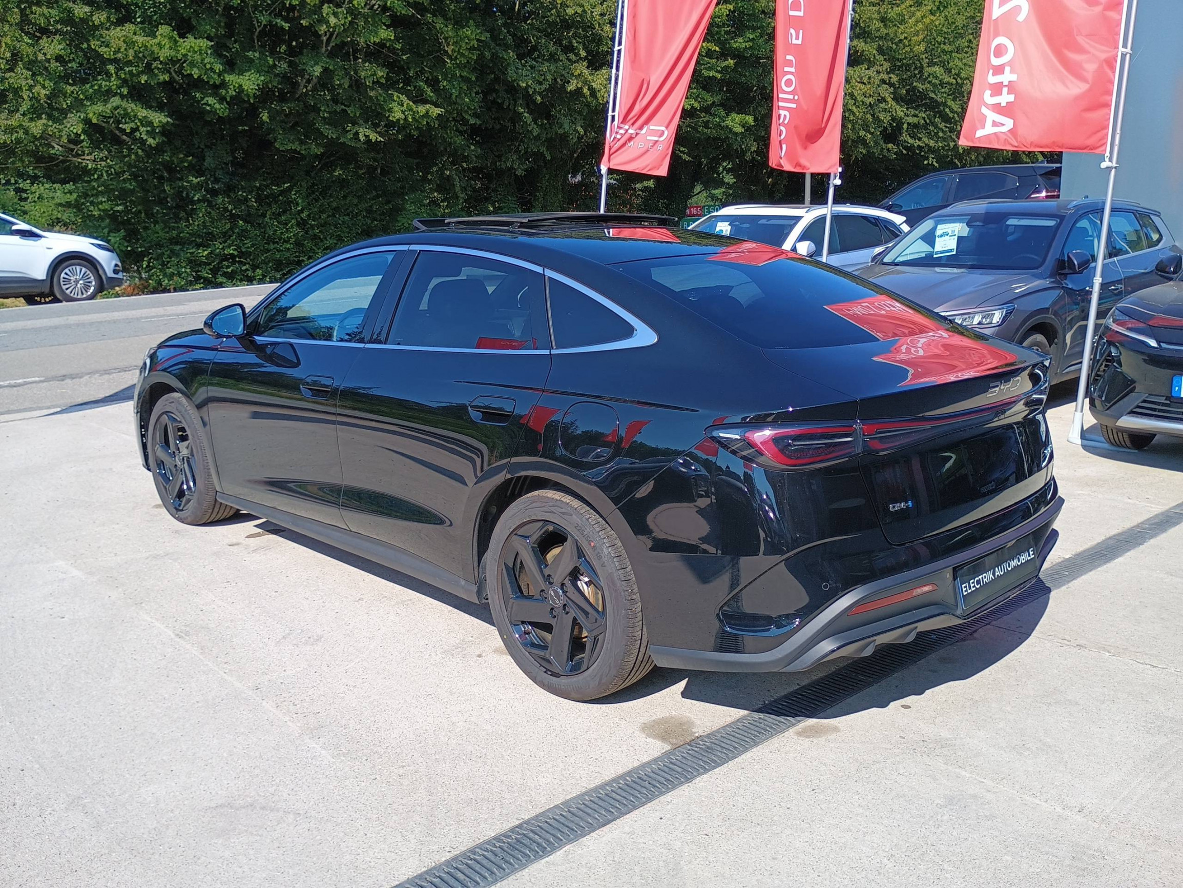 Vente en ligne Byd Seal 6 DM-i  1.5l DM-i 156 kW PHEV au prix de 36 390 €