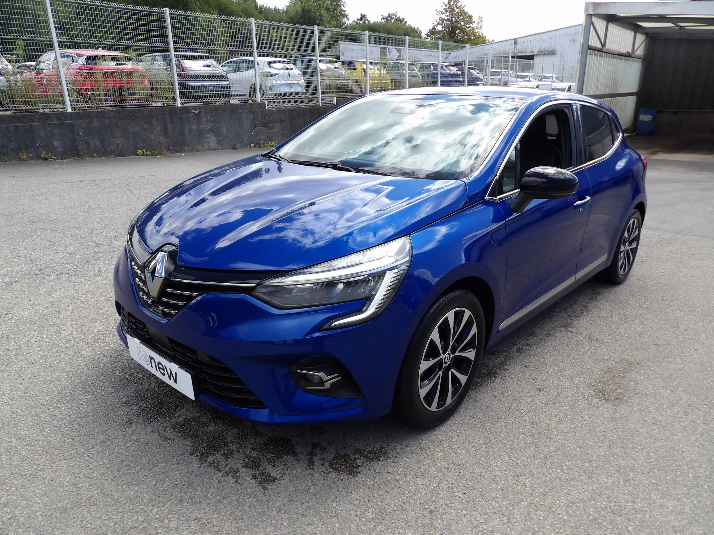 Renault Clio 5 Clio E-Tech full hybrid 145 occasion de 2023 en vente à Morlaix
