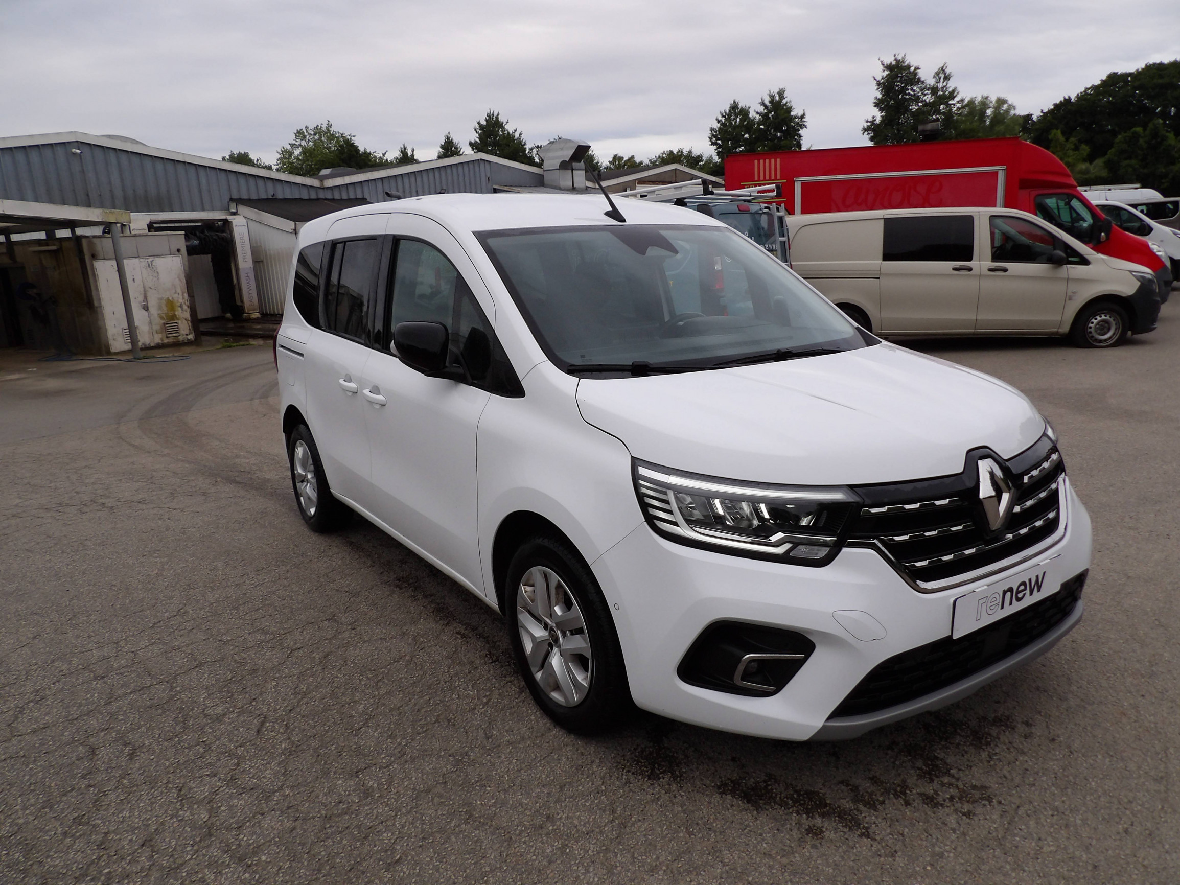 Vente en ligne Renault Kangoo  Blue dCi 95 au prix de 23 999 €