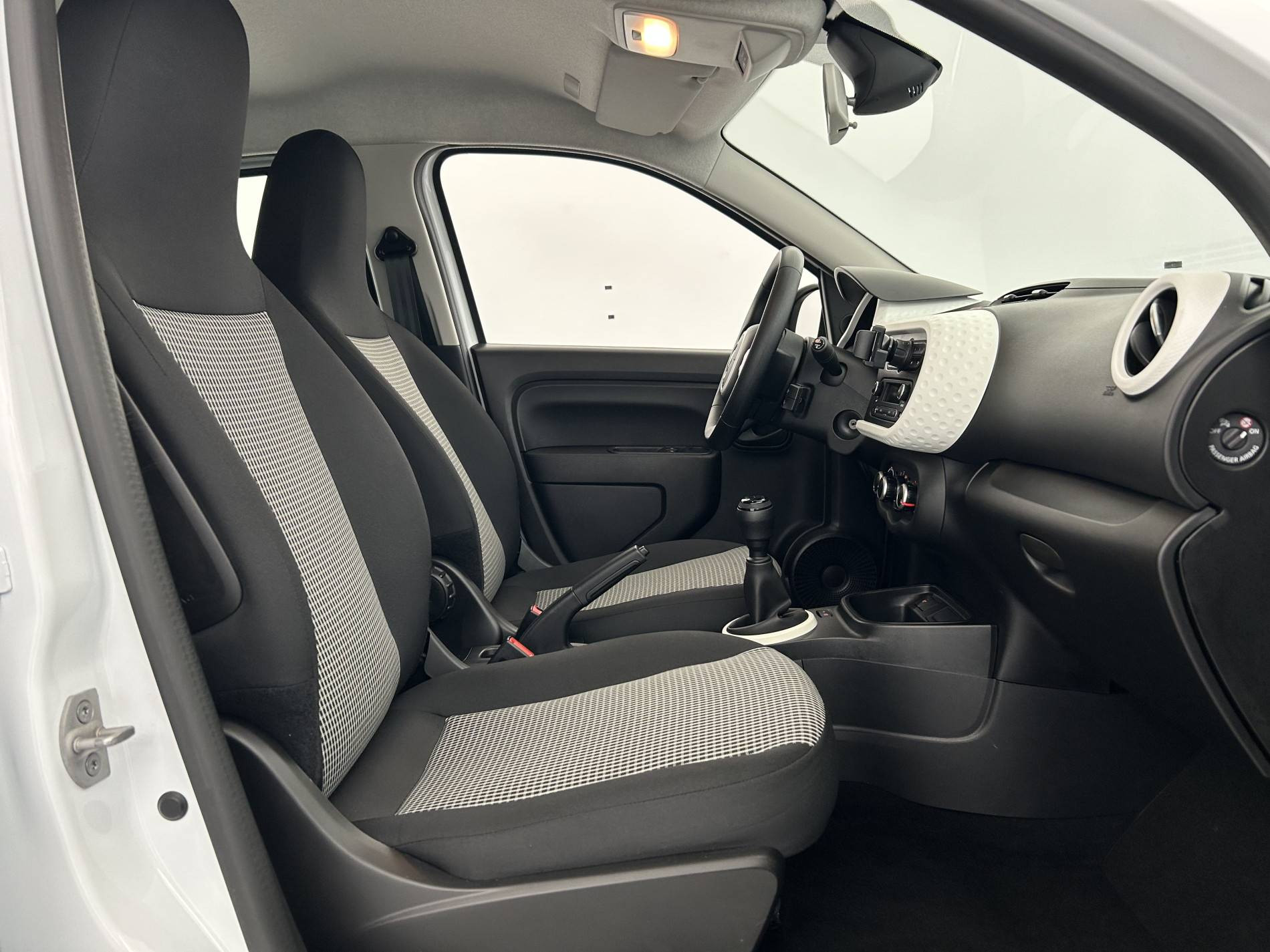 Vente en ligne Renault Twingo 3  SCe 65 - 21 au prix de 10 990 €