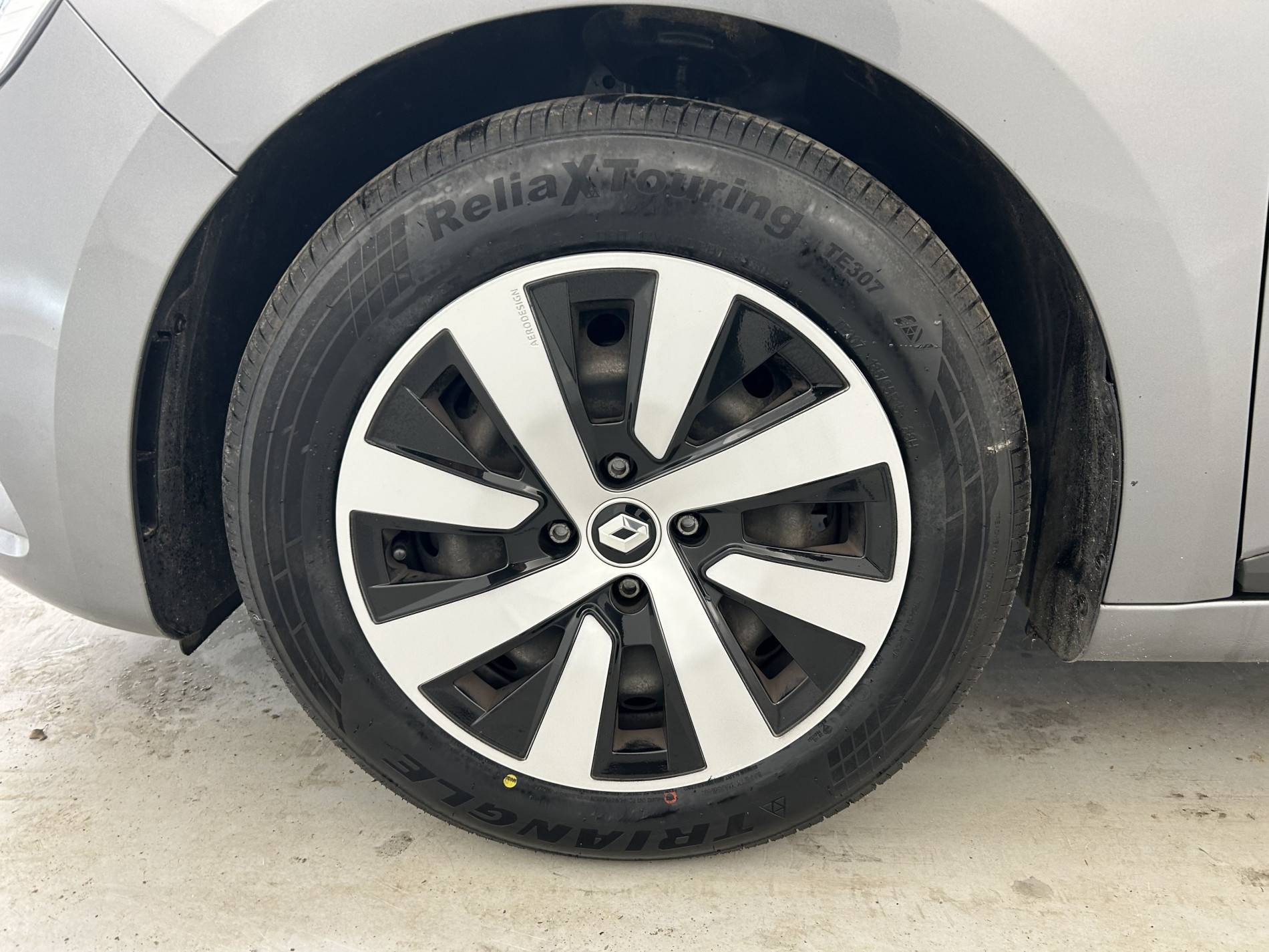 Vente en ligne Renault Clio 5 Clio TCe 90 au prix de 13 980 €
