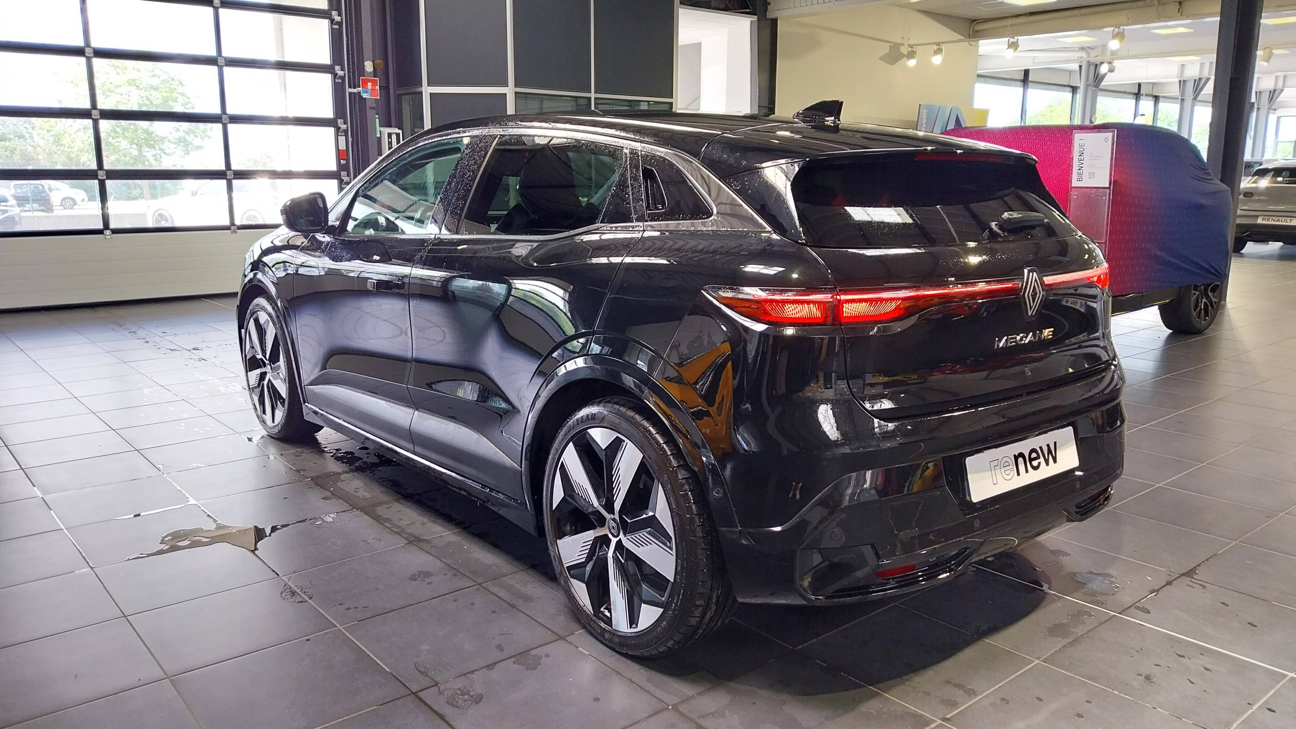 Vente en ligne Renault Megane E-Tech  EV60 220 ch super charge au prix de 24 990 €