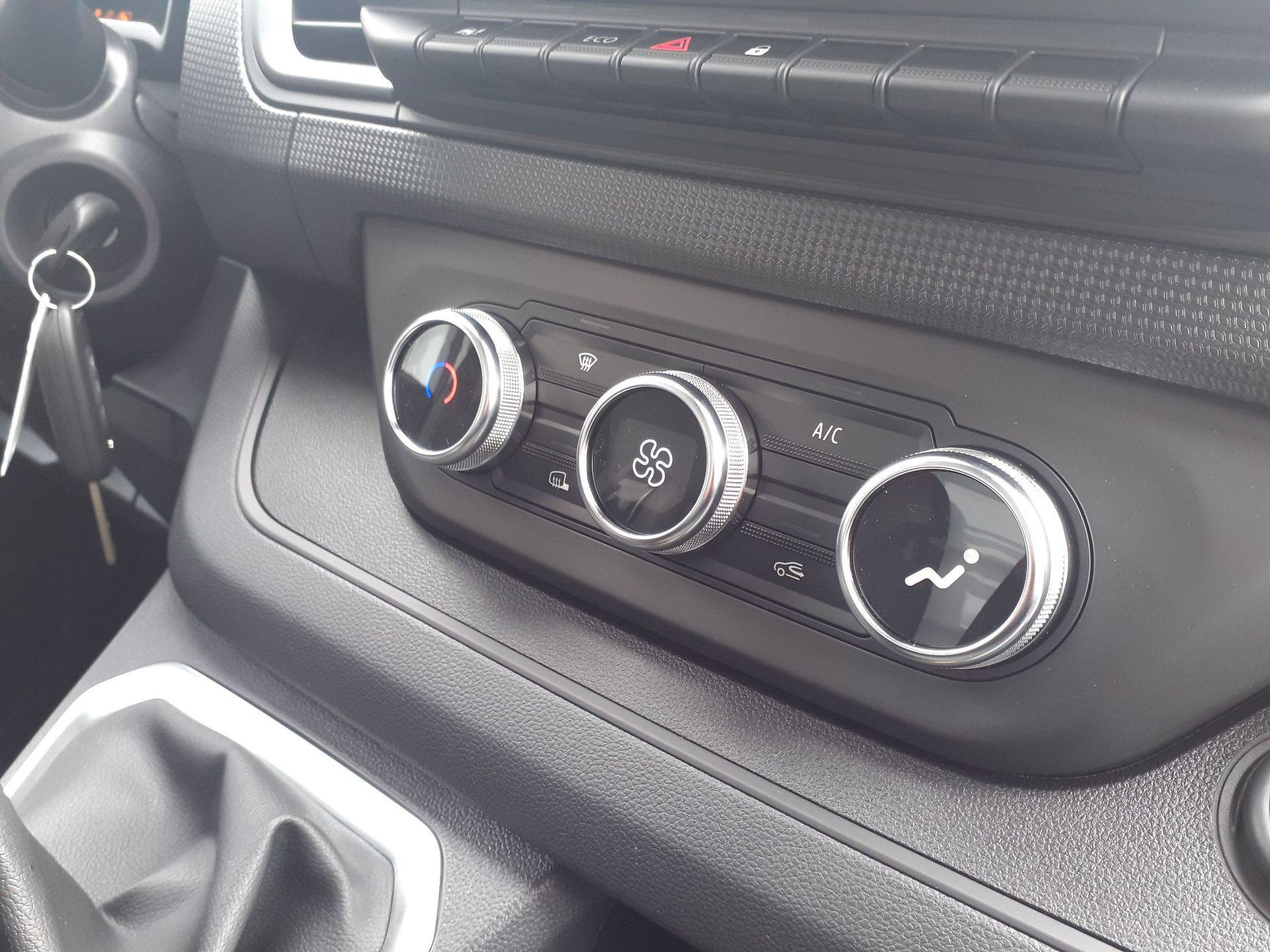 Vente en ligne Renault Trafic Van E-Tech TRAFIC E-TECH ELECTRIQUE FGN L1H1 3T AC22 au prix de 40 224 €