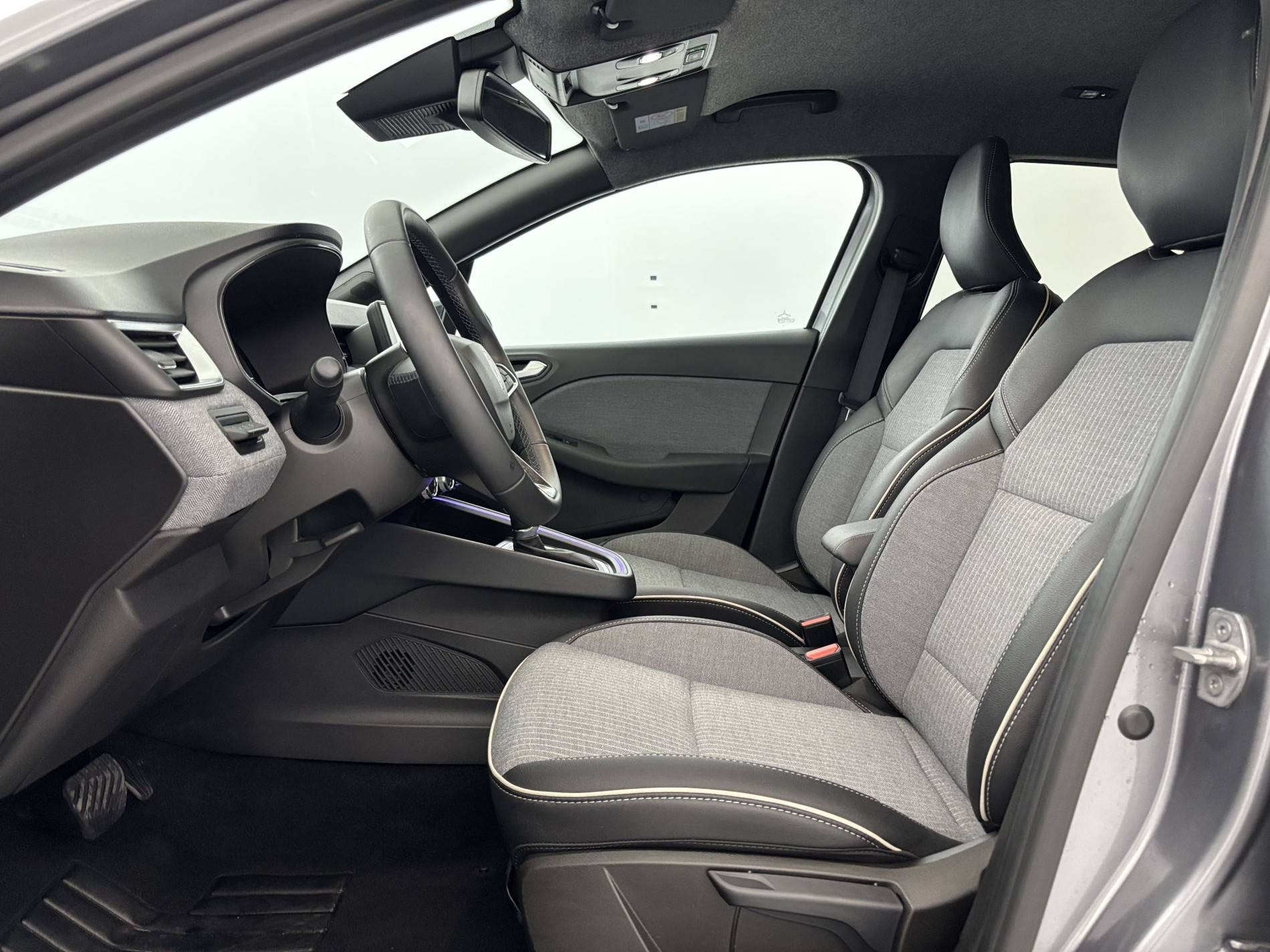 Vente en ligne Renault Clio 5 Clio E-Tech full hybrid 145 ch GSR2 au prix de 20 890 €