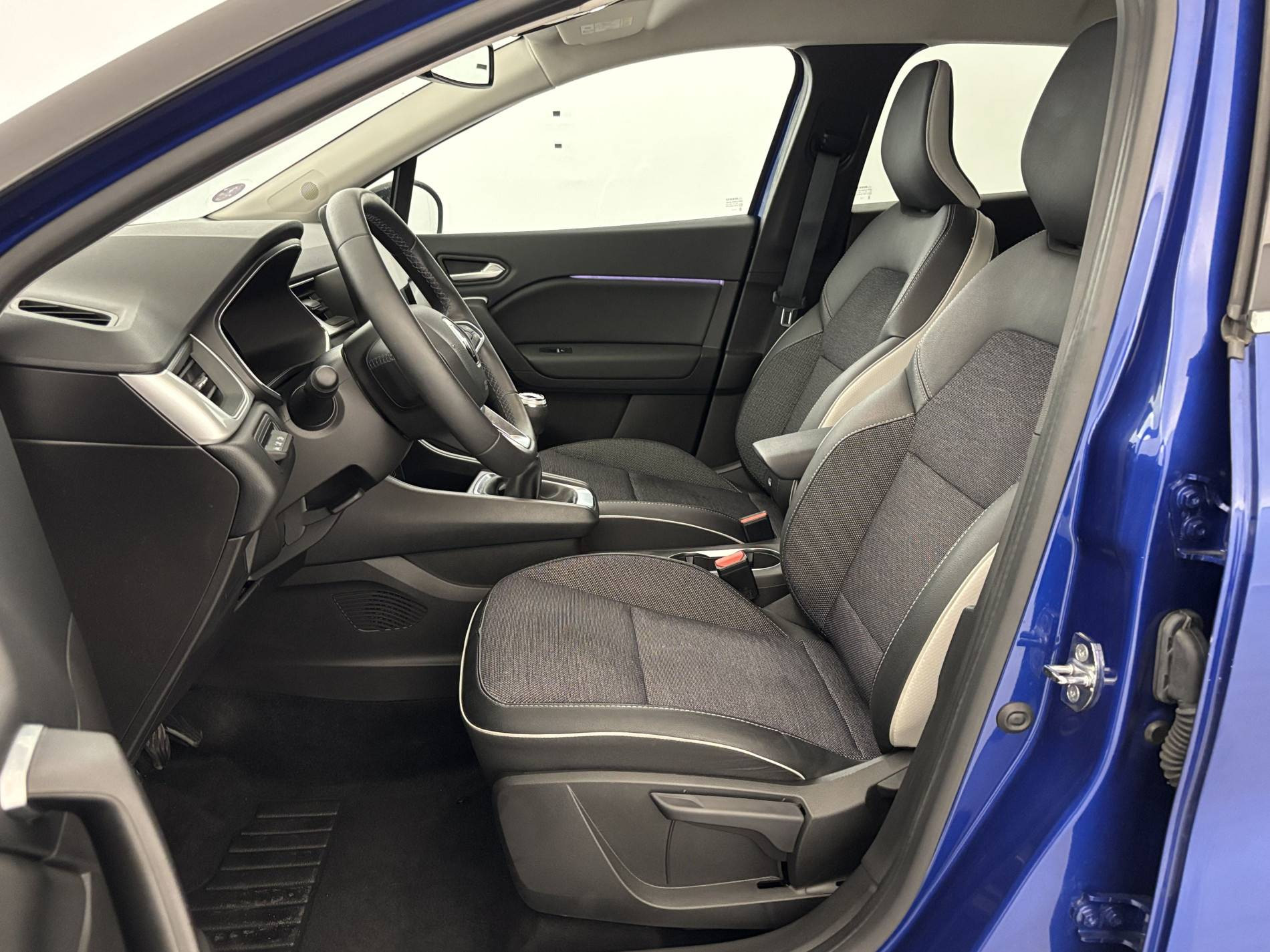 Vente en ligne Renault Captur  mild hybrid 140 au prix de 19 790 €