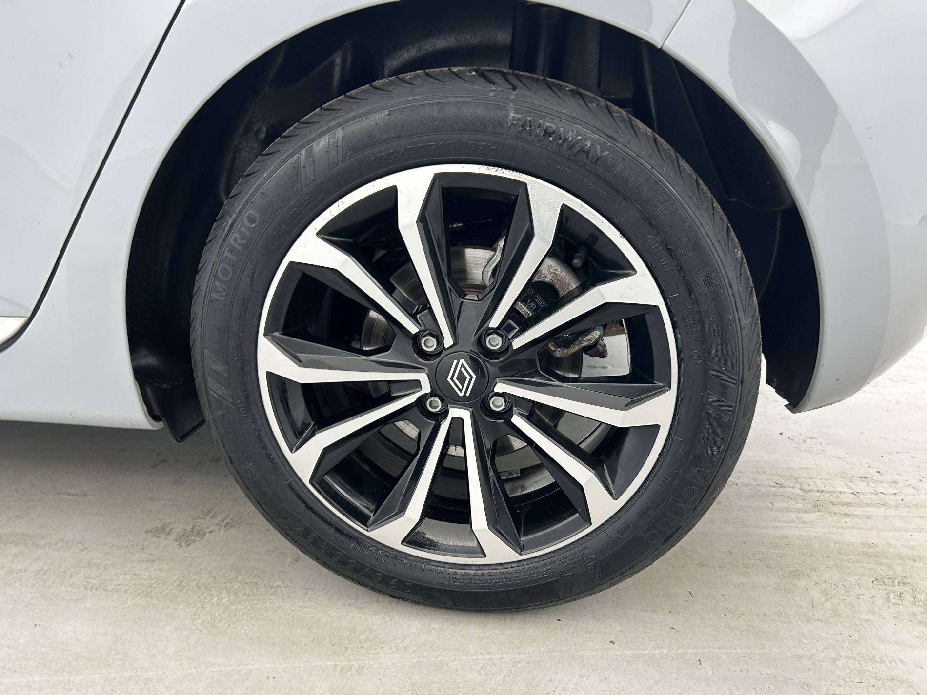 Vente en ligne Renault Clio 5 Clio E-Tech full hybrid 145 au prix de 18 700 €