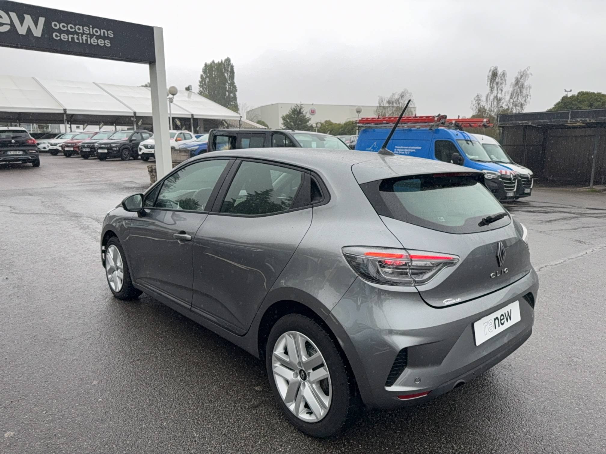 Vente en ligne Renault Clio 5 Clio dCi 100 au prix de 15 990 €