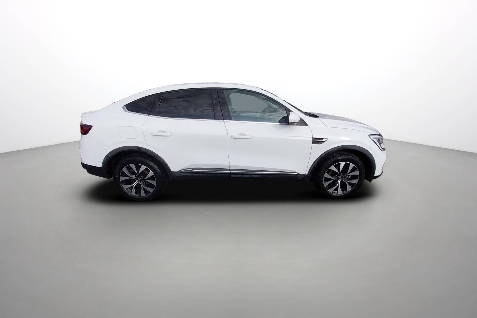 Vente en ligne Renault Arkana  E-Tech hybride 145 - 22 au prix de 20 990 €