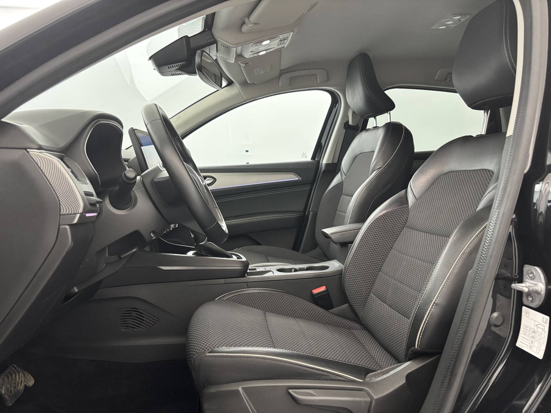 Vente en ligne Renault Arkana  E-Tech hybride 145 - 22 au prix de 19 890 €