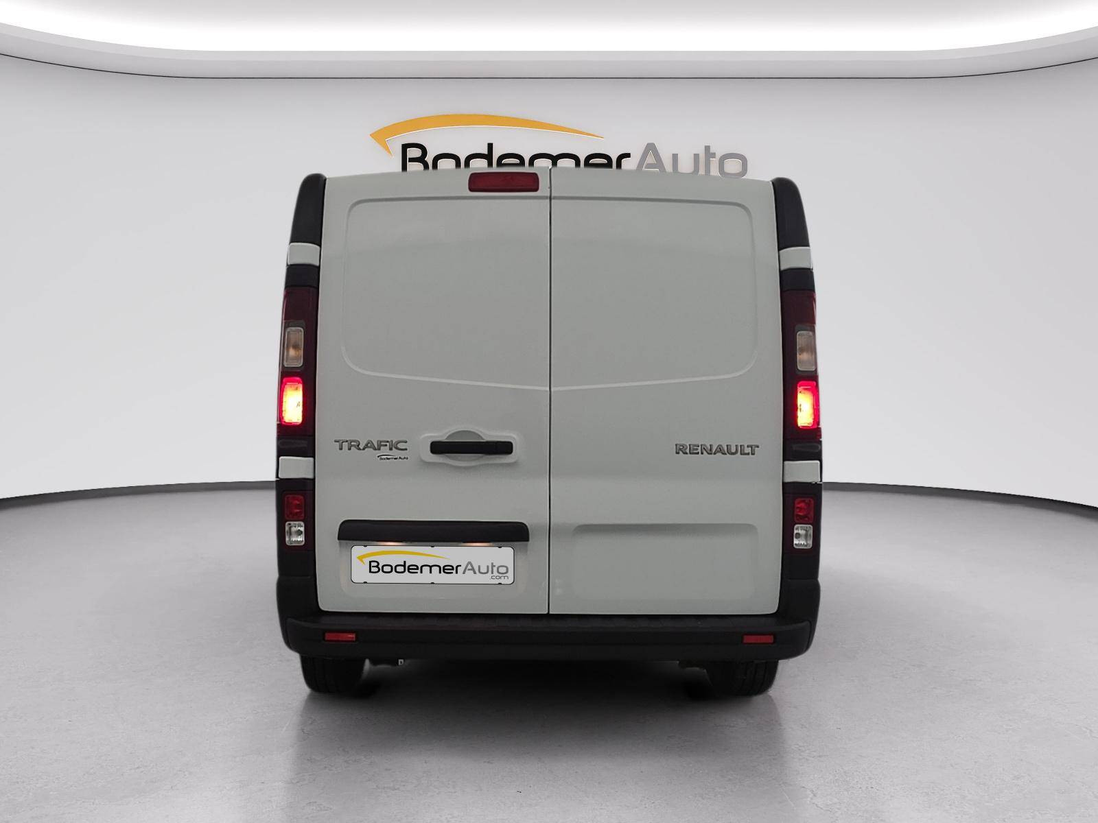 Vente en ligne Renault Trafic 3 Fourgon TRAFIC FG BLUE DCI 130 L1H1 3T GSR2 au prix de 22 900 €